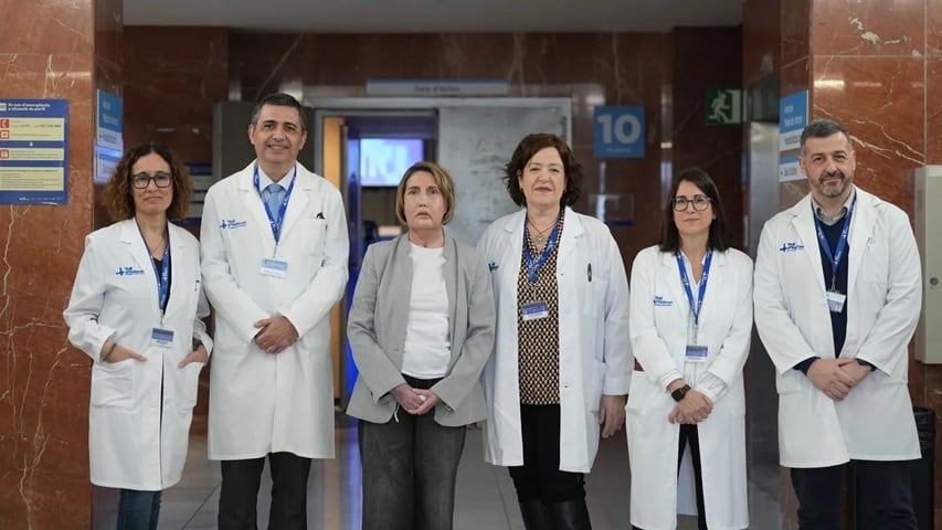 Parte del equipo del Hospital Vall d'Hebron de Barcelona realizó esta intervención pionera.