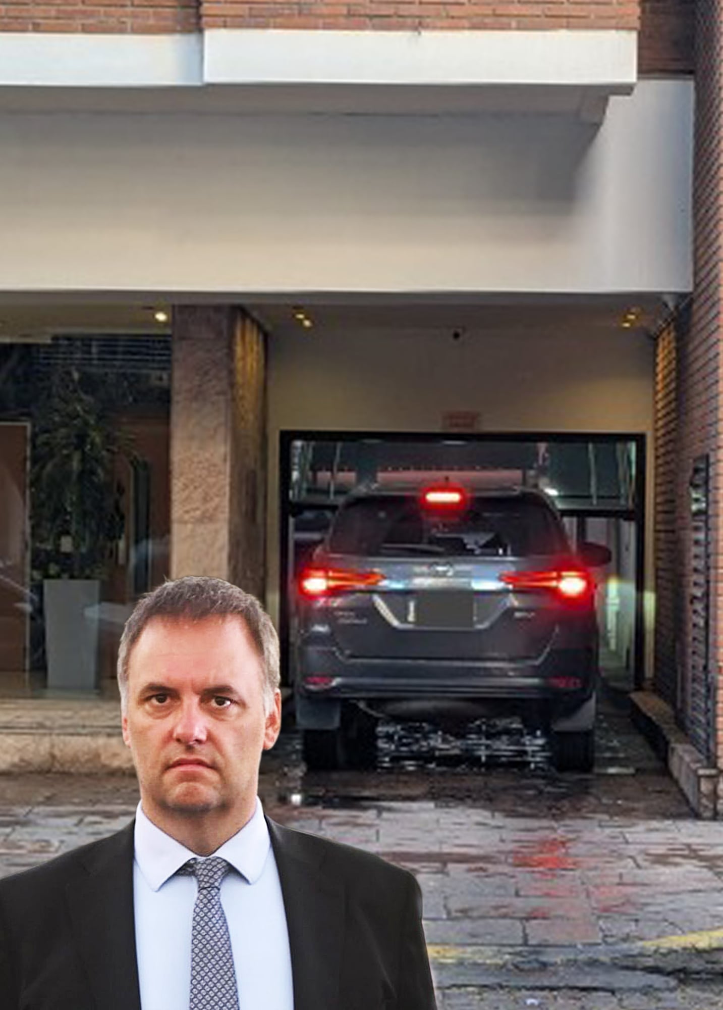 Manuel Adorni mantiene la custodia, se mueve en auto oficial y prepara la justificación de su patrimonio