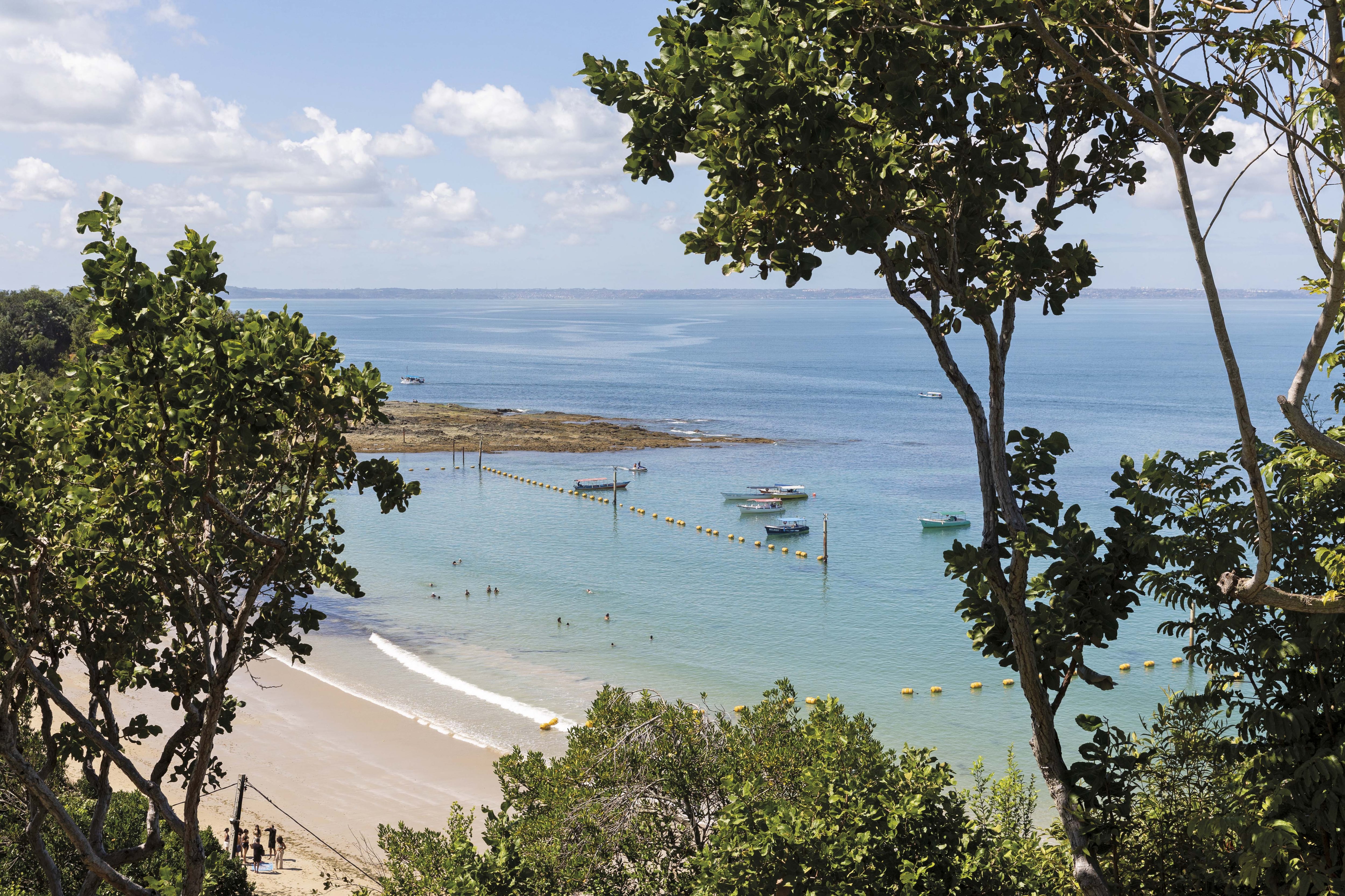 Playa Nossa Senhora de Guadalupe, en IIha dos Frades, el barrio-isla de Salvador.