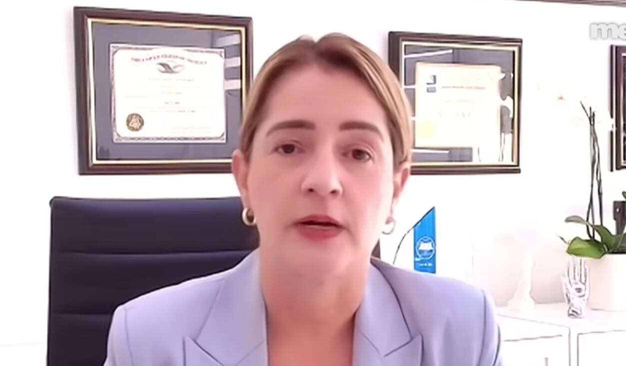 La abogada de Espinoza, Laura Jiménez, calificó esta dinámica como una violación al debido proceso