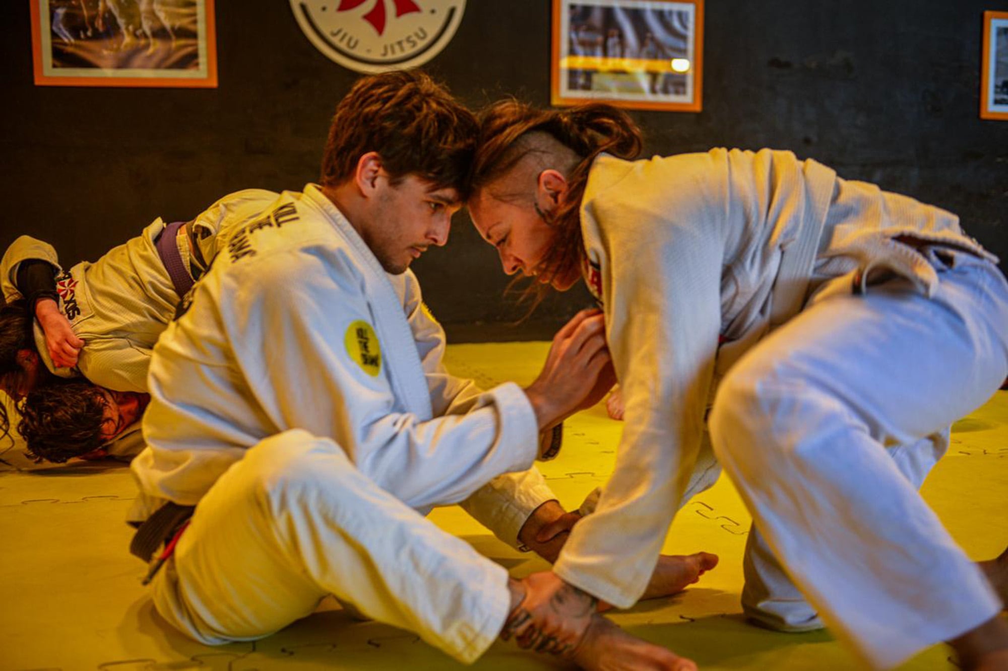 En japonés, jiu jitsu significa “arte suave”, una disciplina en la que la técnica busca imponerse a la fuerza