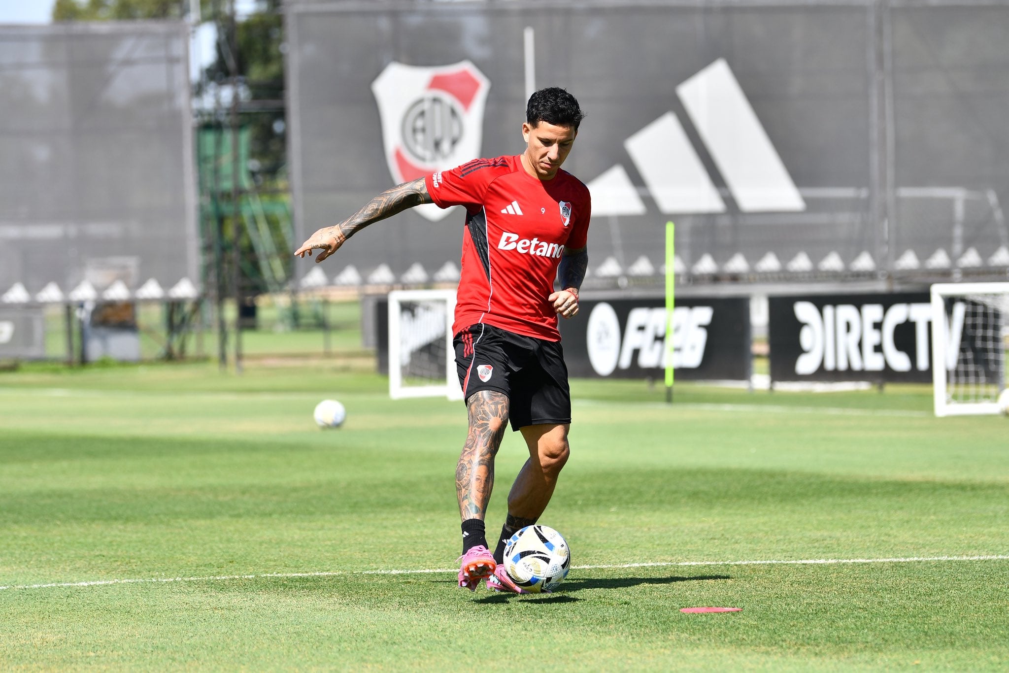 Sebastián Driussi, uno de los jugadores resistidos por los hinchas de River, volvió al gol ante Banfield