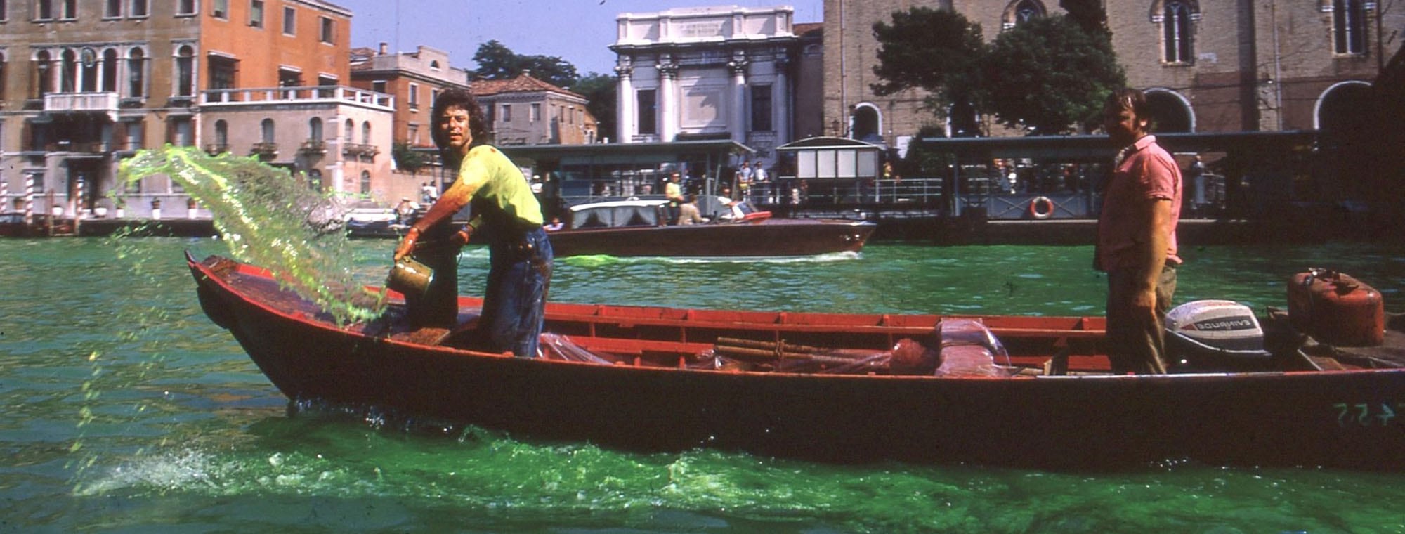 La coloración del Gran Canal de Venecia, por García Uriburu
