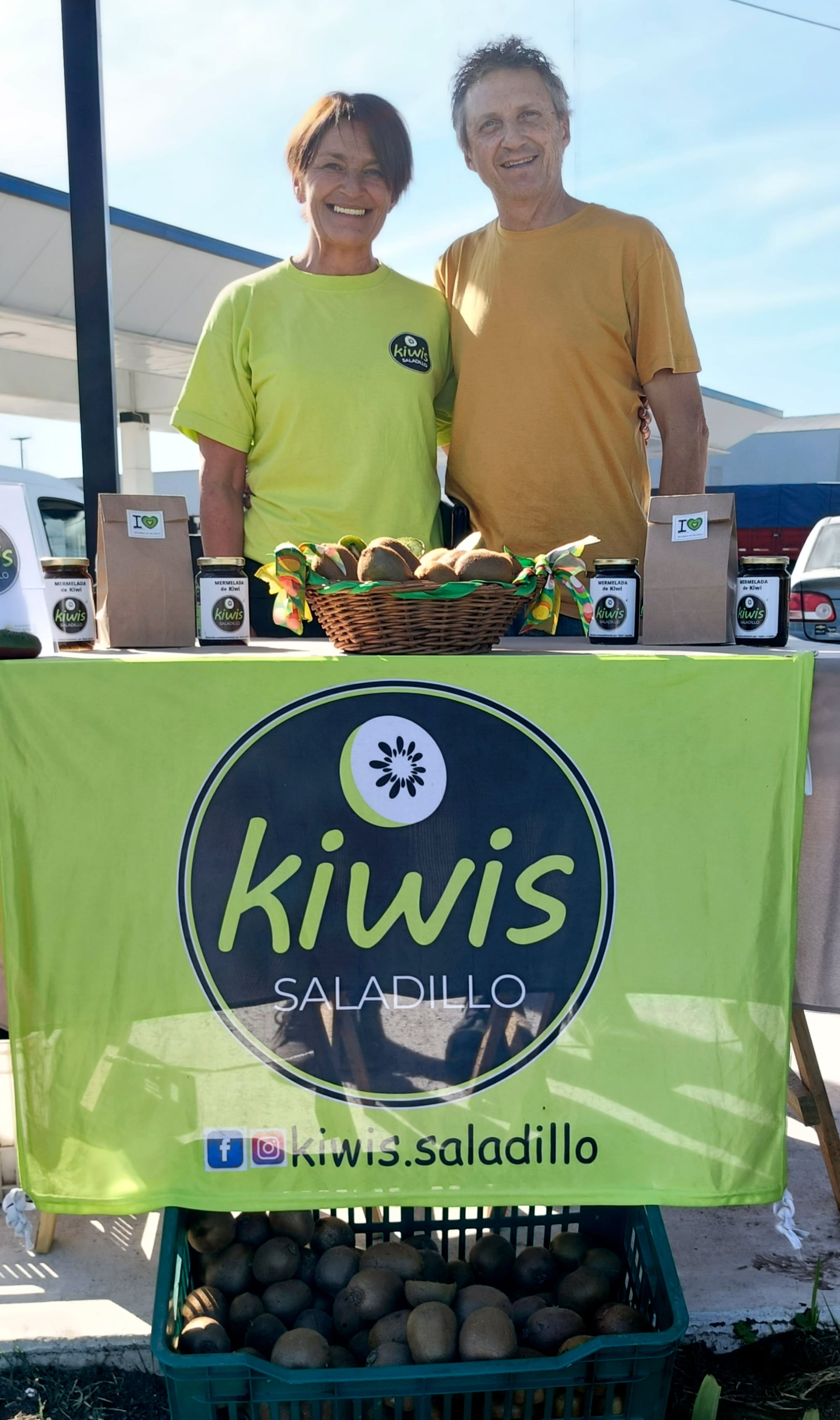 Los guías de la visita son María de los Ángeles Dellatorre y Oscar de Luca, una pareja abocada a la atención de los turistas que llegan a disfrutar de una jornada plena de naturaleza