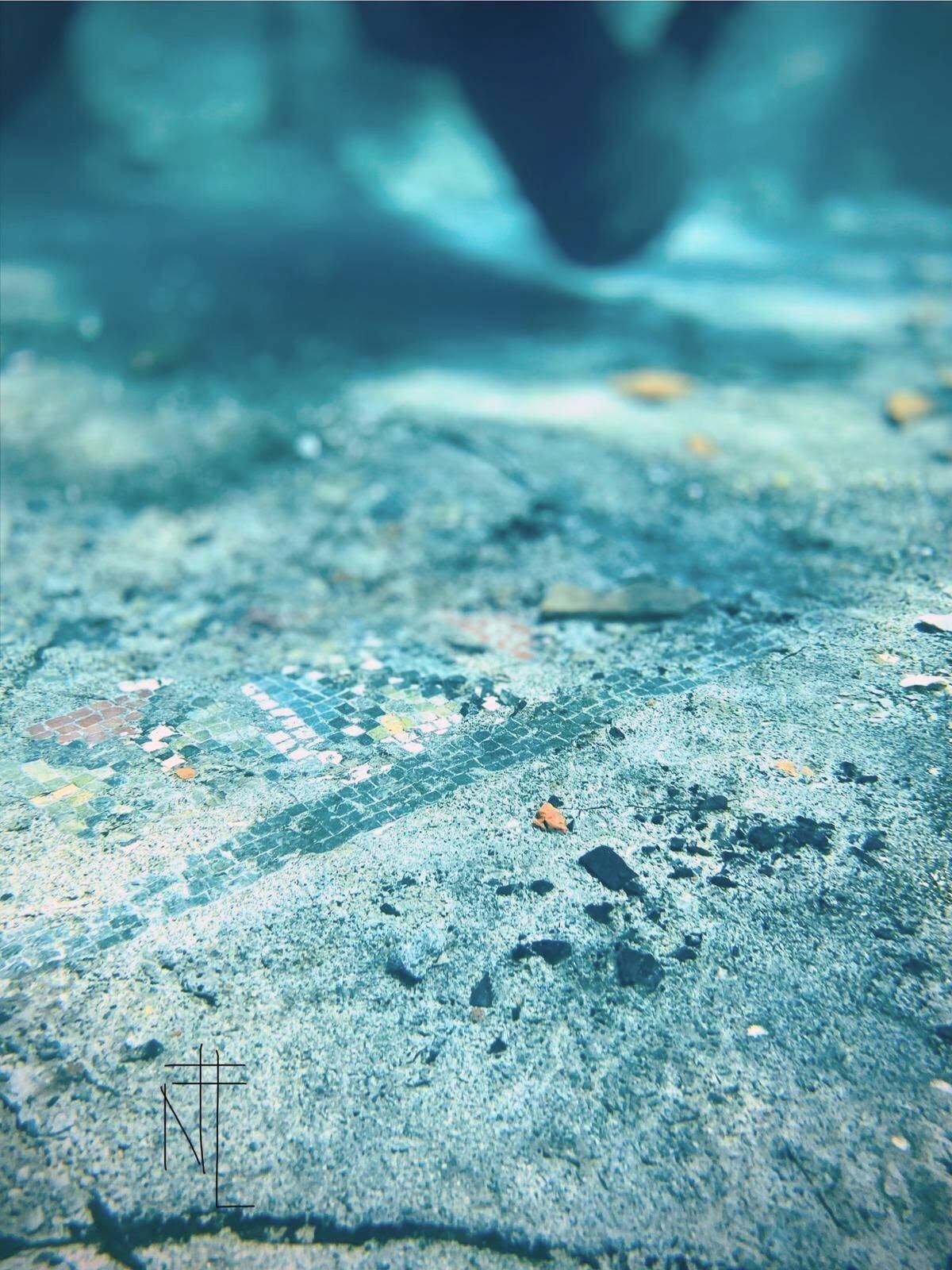 El mosaico de estilo romano que todavía resiste el paso de los siglos bajo el mar