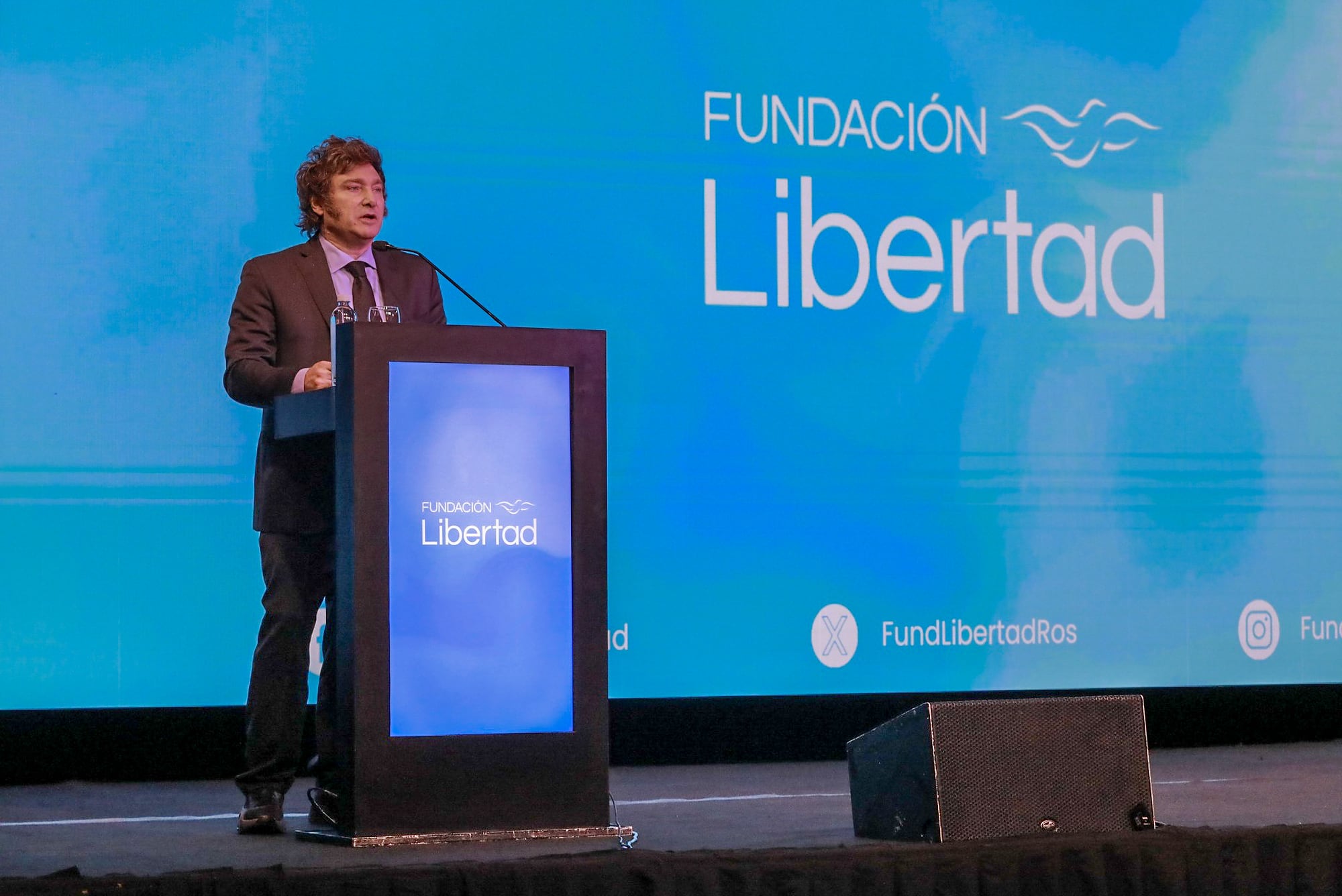 Javier Milei habló en la cena de la Fundación Libertad y advirtió al Congreso: “Tiren la ley de Bases, hagan lo que quieran” - TotalNews Agency