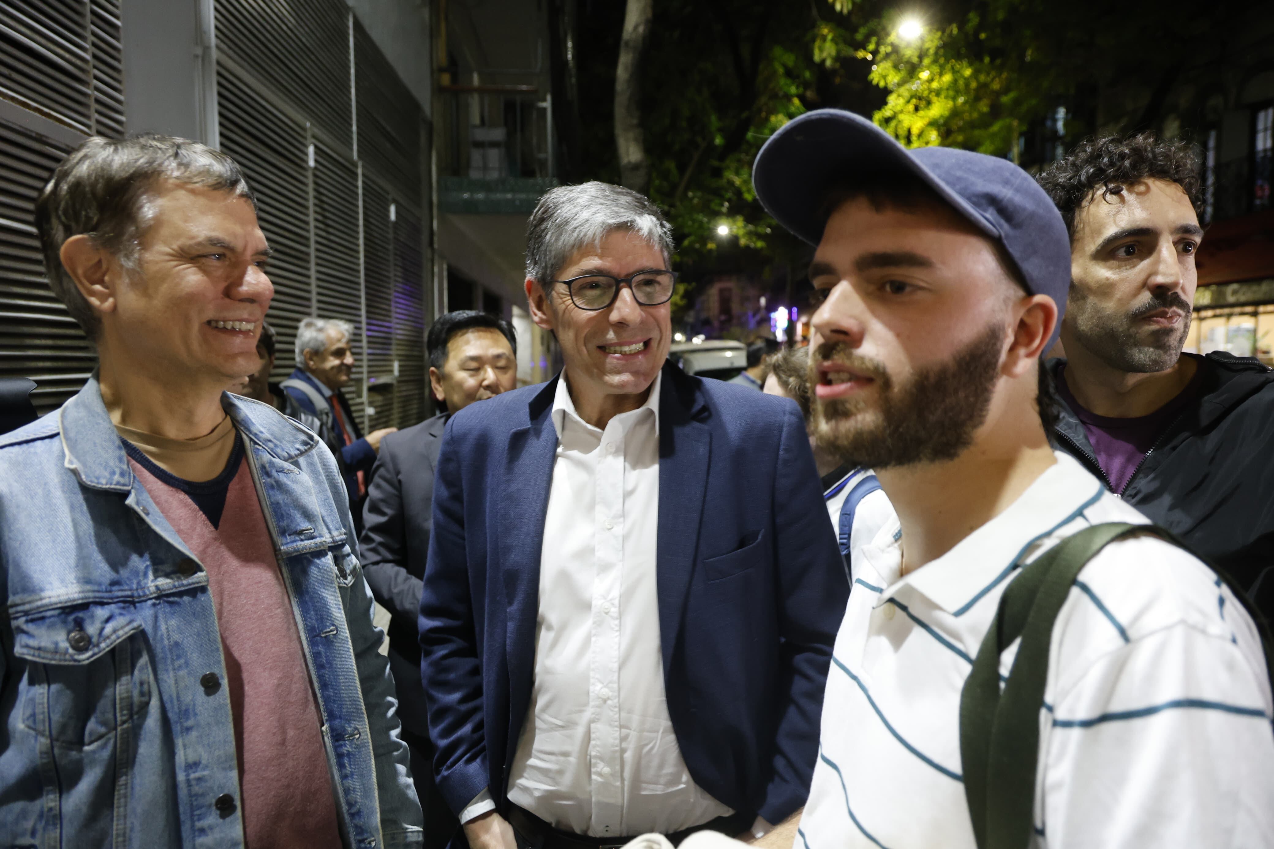 Los candidatos llegan al debate que se llevará a cabo en el Canal de la Ciudad