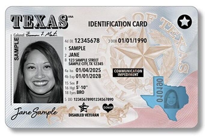 Las tarjetas de identificación y el certificado electoral también cambiaron su imagen
