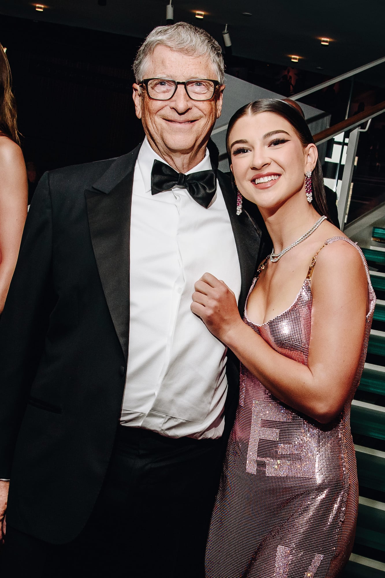 Bill Gates y su hija Phoebe en 2022 (Nina Westervelt/Variety/Penske Media via Getty Images)