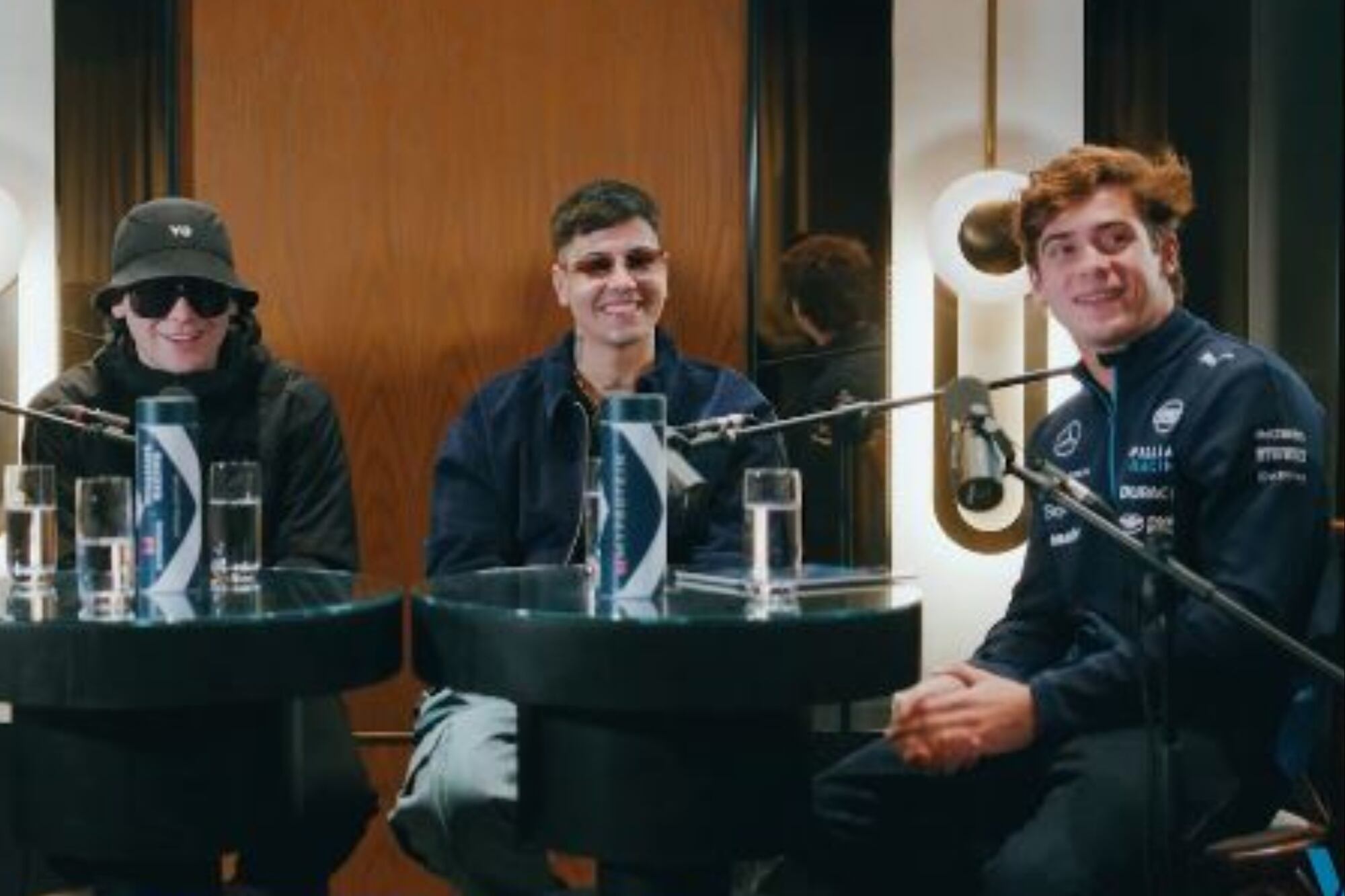 Bizarrap acompaña de cerca a Franco Colapinto en su carrera (Captura/YouTube: WilliamsRacing)