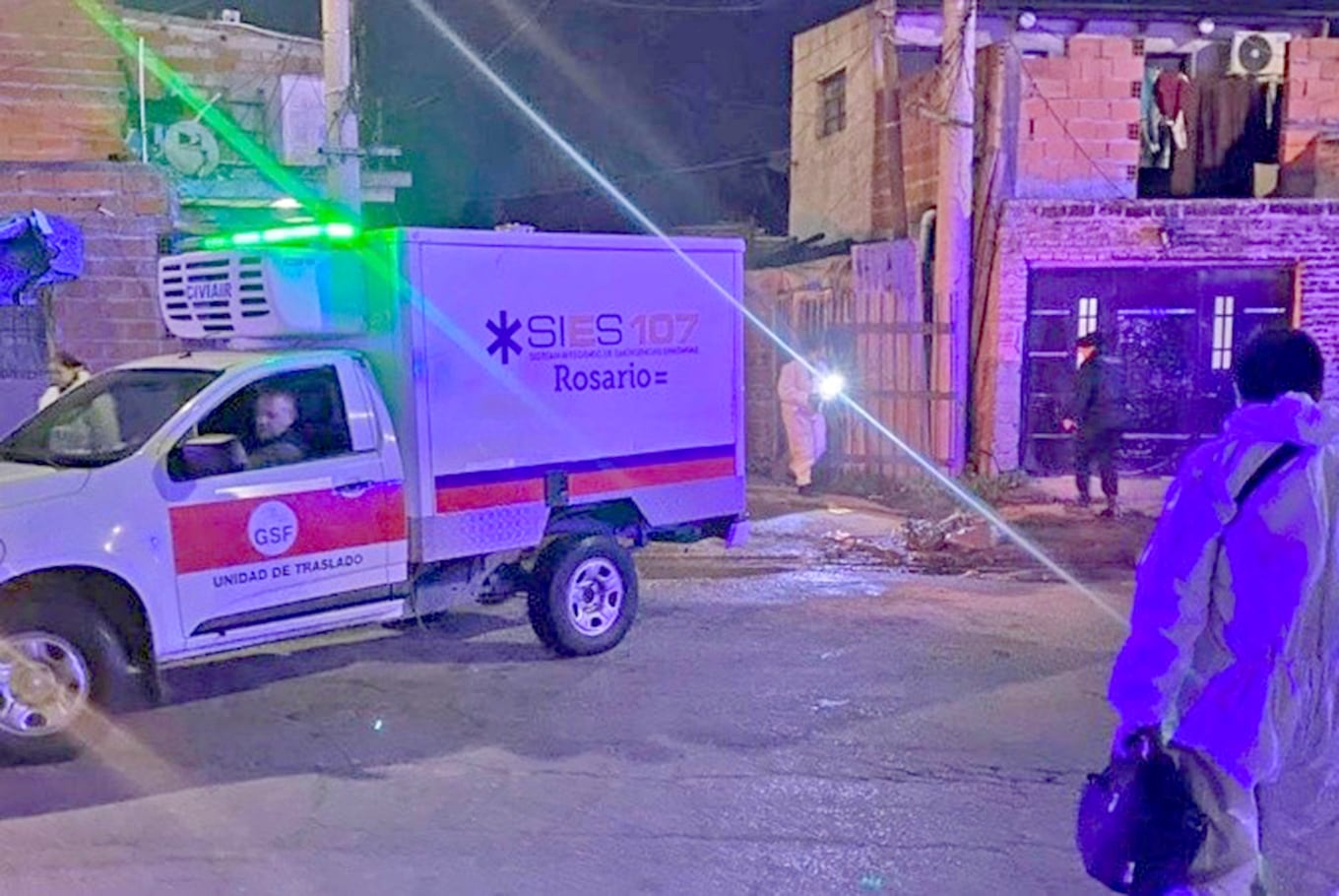 Rosario: mataron a balazos a un agente de la Policía Federal cuando entró de civil y sin chaleco antibalas en una villa