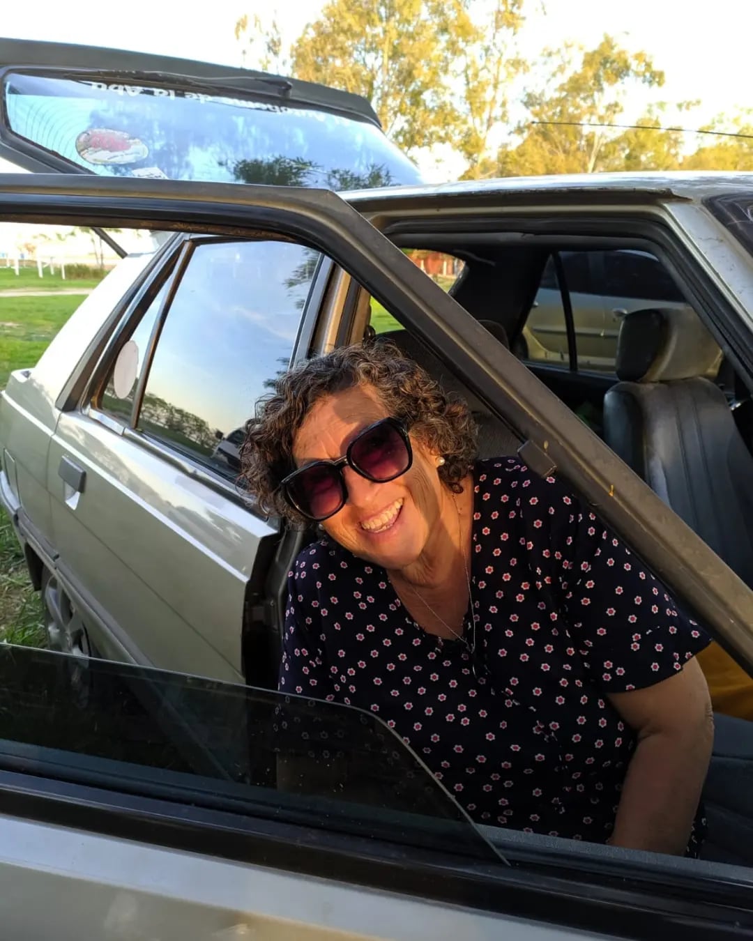Con su auto, Delia decidió dejar su casa y comenzar a recorrer el país