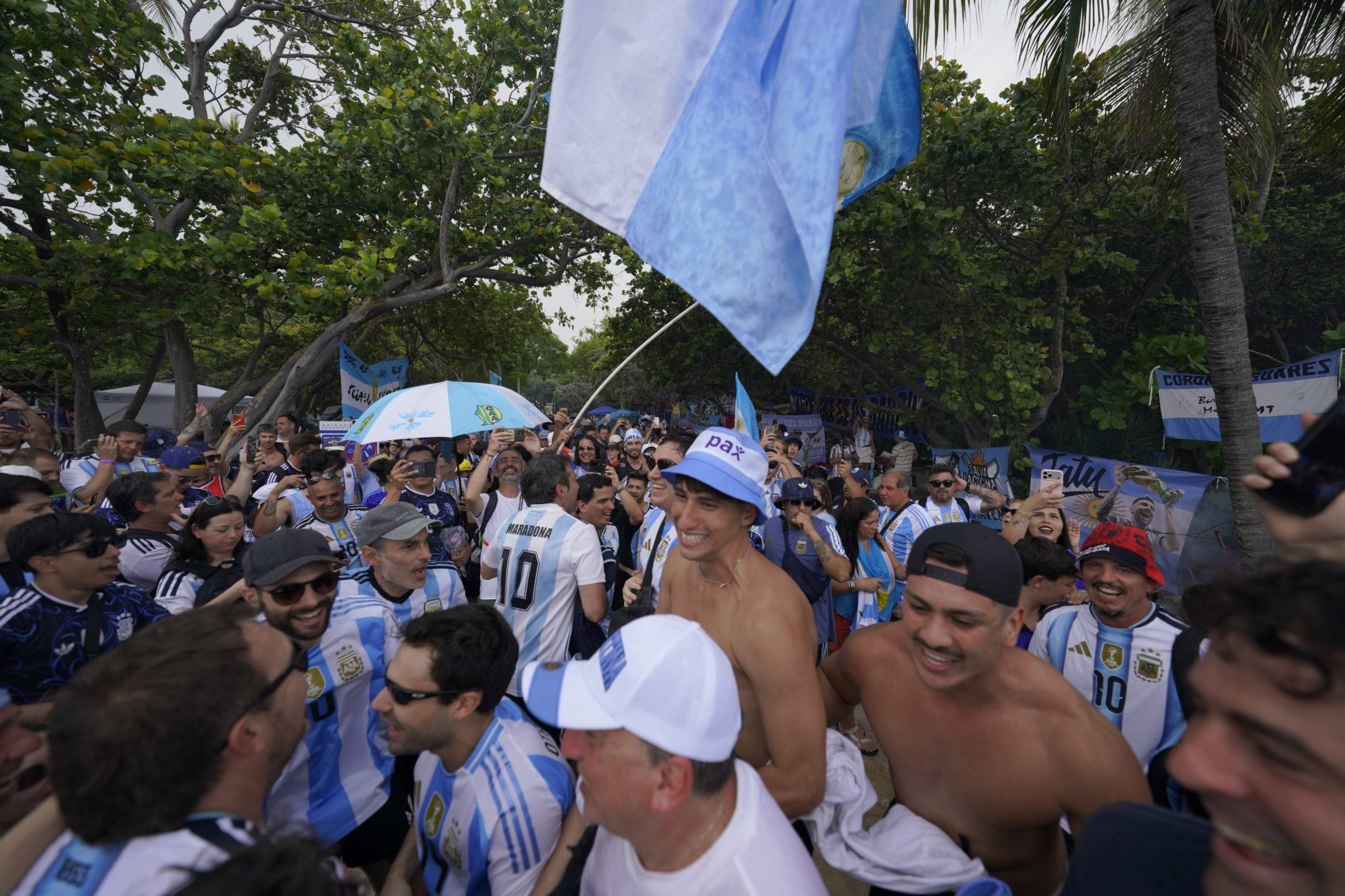 Esperan cerca de 45.000 argentinos en Atlanta para el partido decisivo de la selección frente a Egipto en el Mundial.