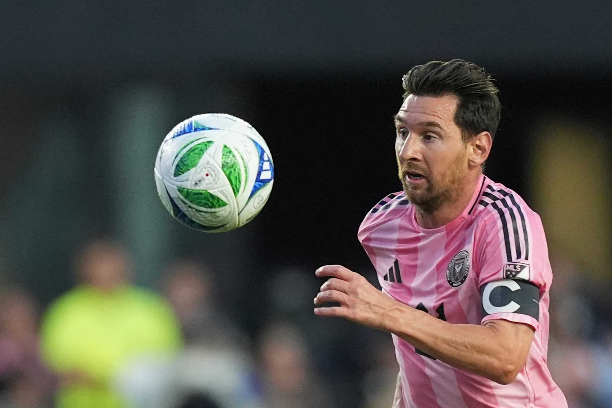 El argentino Lionel Messi, del Inter Miami, en el cotejo del 31 de mayo de 2025, en Fort Lauderdale, Florida, ante el Crew de Columbus. (AP Foto/Rebecca Blackwell)