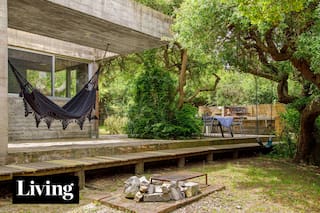 Por su calma, una casa de veraneo en La Pedrera se transformó en sede de encuentros permanentes