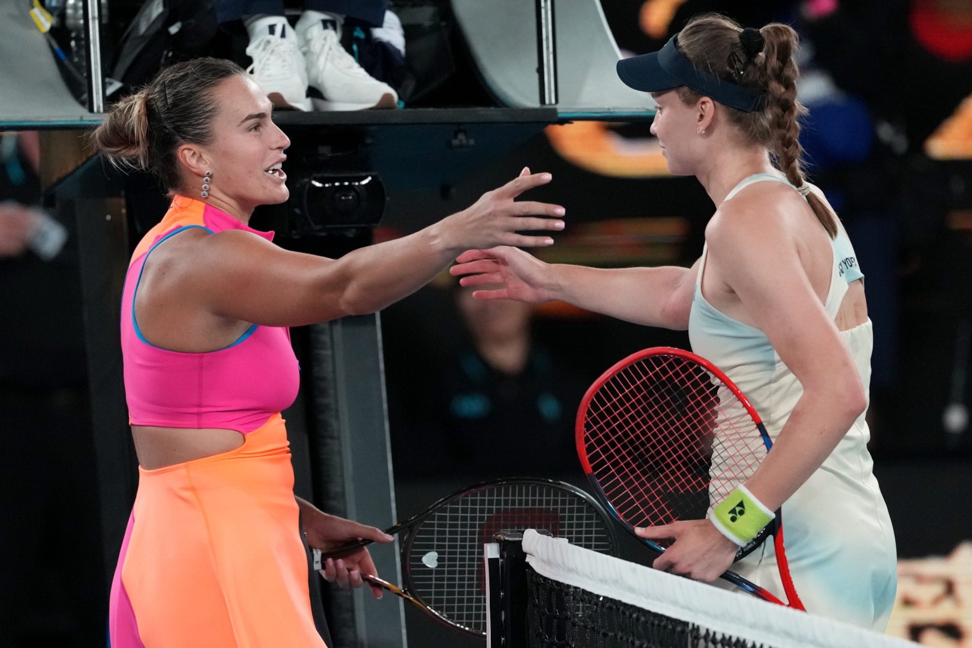 Elena Rybakina y Aryna Sabalenka
(AP/Aaron Favila)