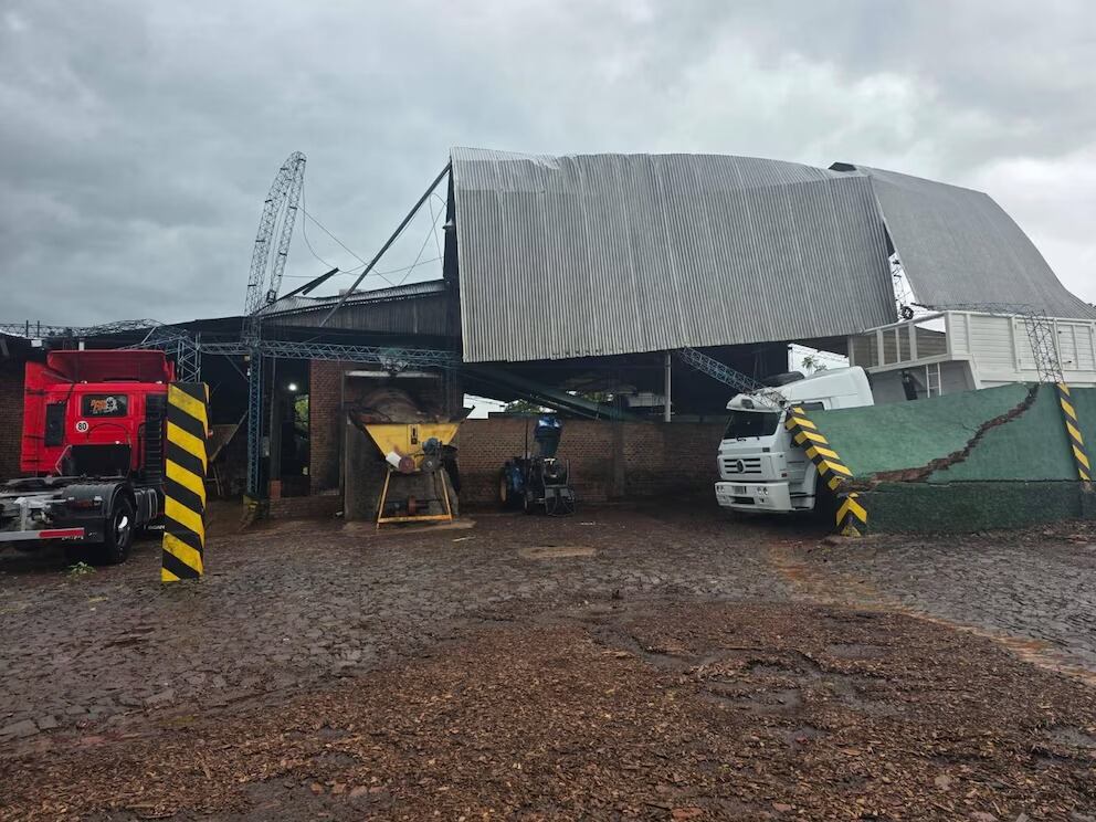 Los propietarios de diferentes galpones tuvieron que evacuar