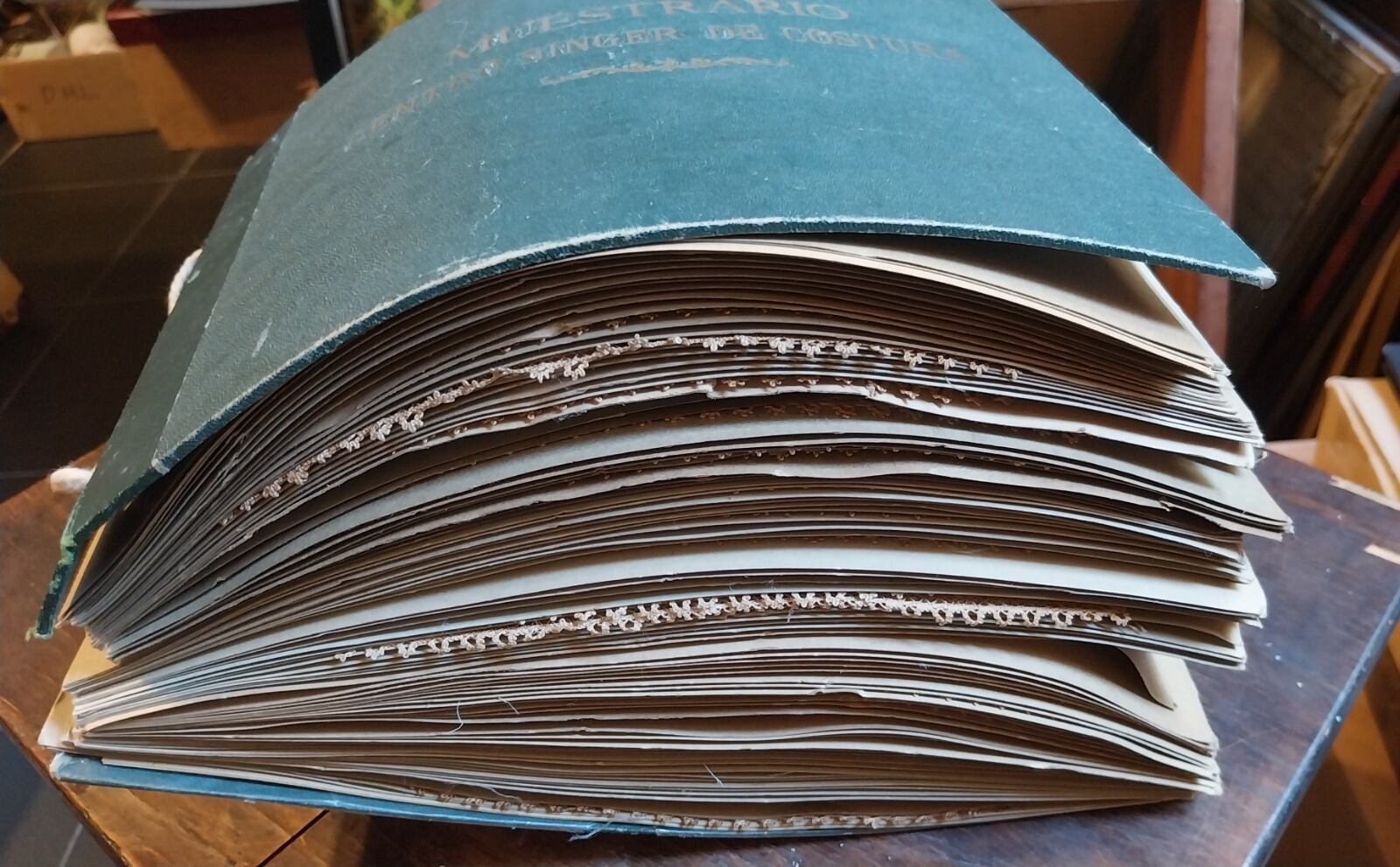 Primeras ediciones, libros artesanales y piezas únicas en la Feria del Libro Raro