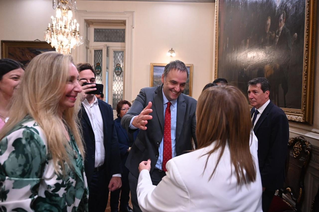 Patricia Bullrich, Karina Milei y Manuel Adorni