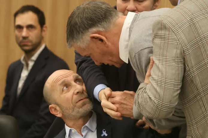 Fuerte discusión entre los diputados Andrés Leone y Carlos Castagneto
