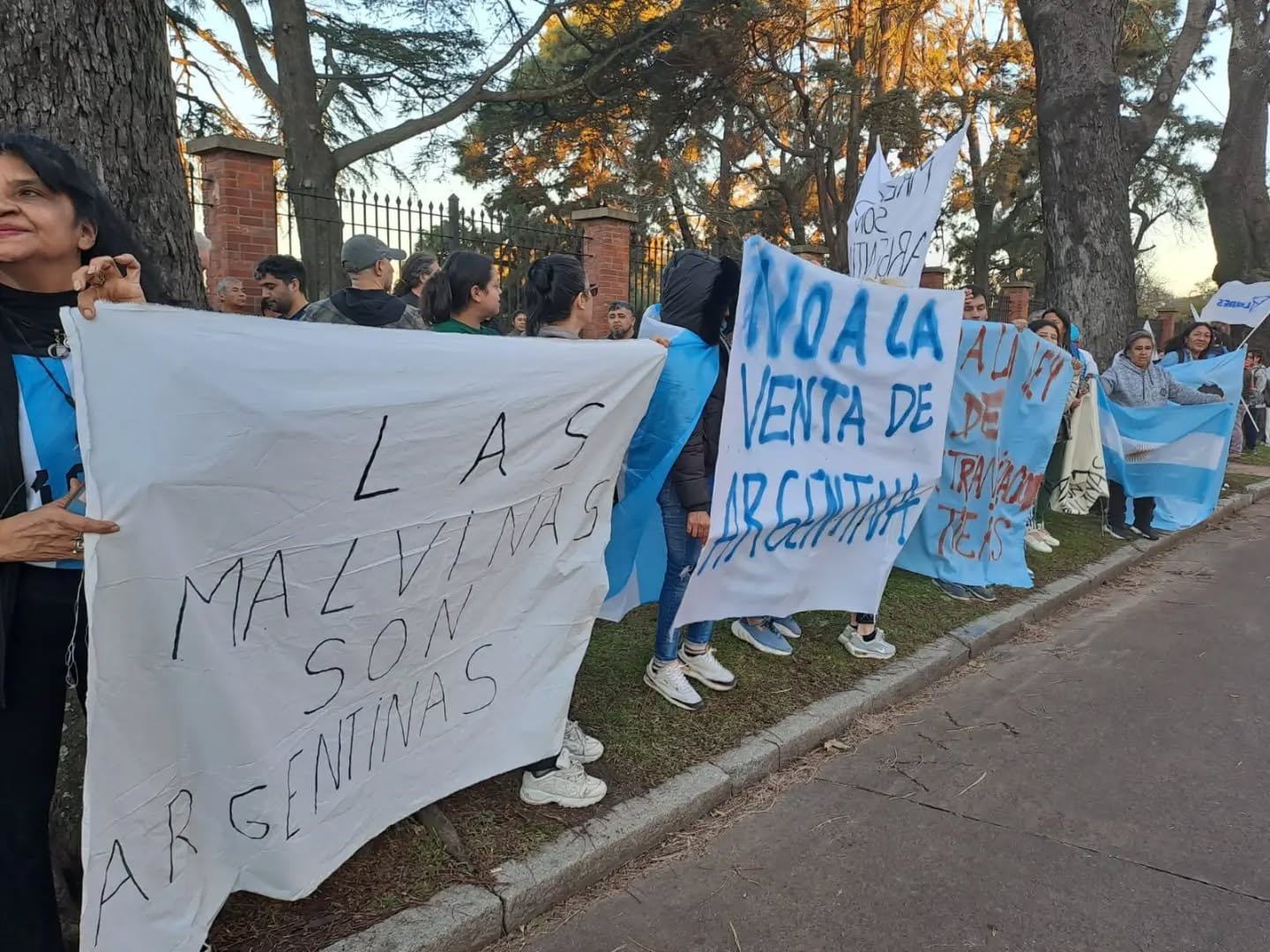 La protesta de Libres del Sur, el último sábado, frente a la quinta de Olivos