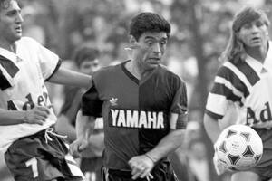 Cuando Maradona fue de Newell’s: esa irresistible necesidad de sentirse querido
