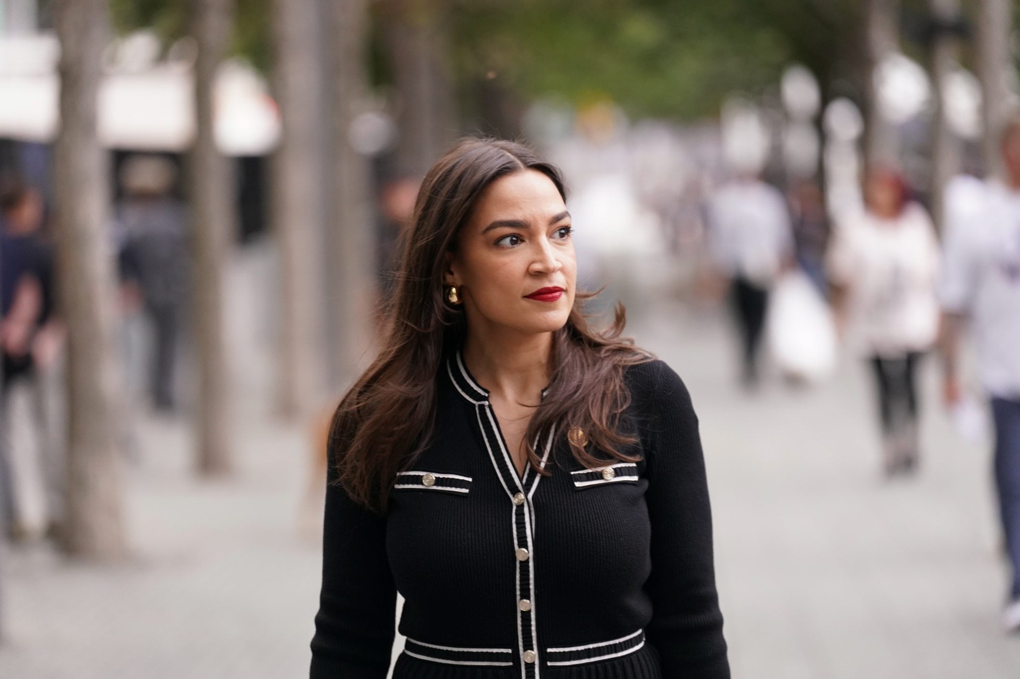 La representante demócrata tiene 36 años y transita su octavo año como legisladora por sectores del Bronx y Queens