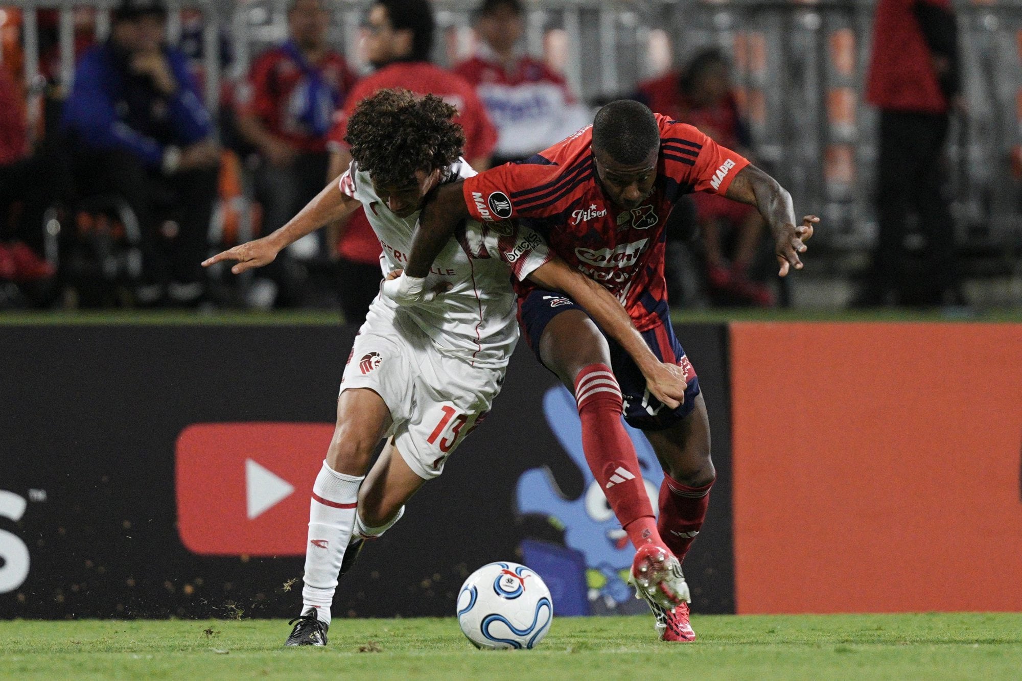 A Estudiantes le empataron pese al penal que el VAR le perdonó: 1-1 ante Independiente Medellín