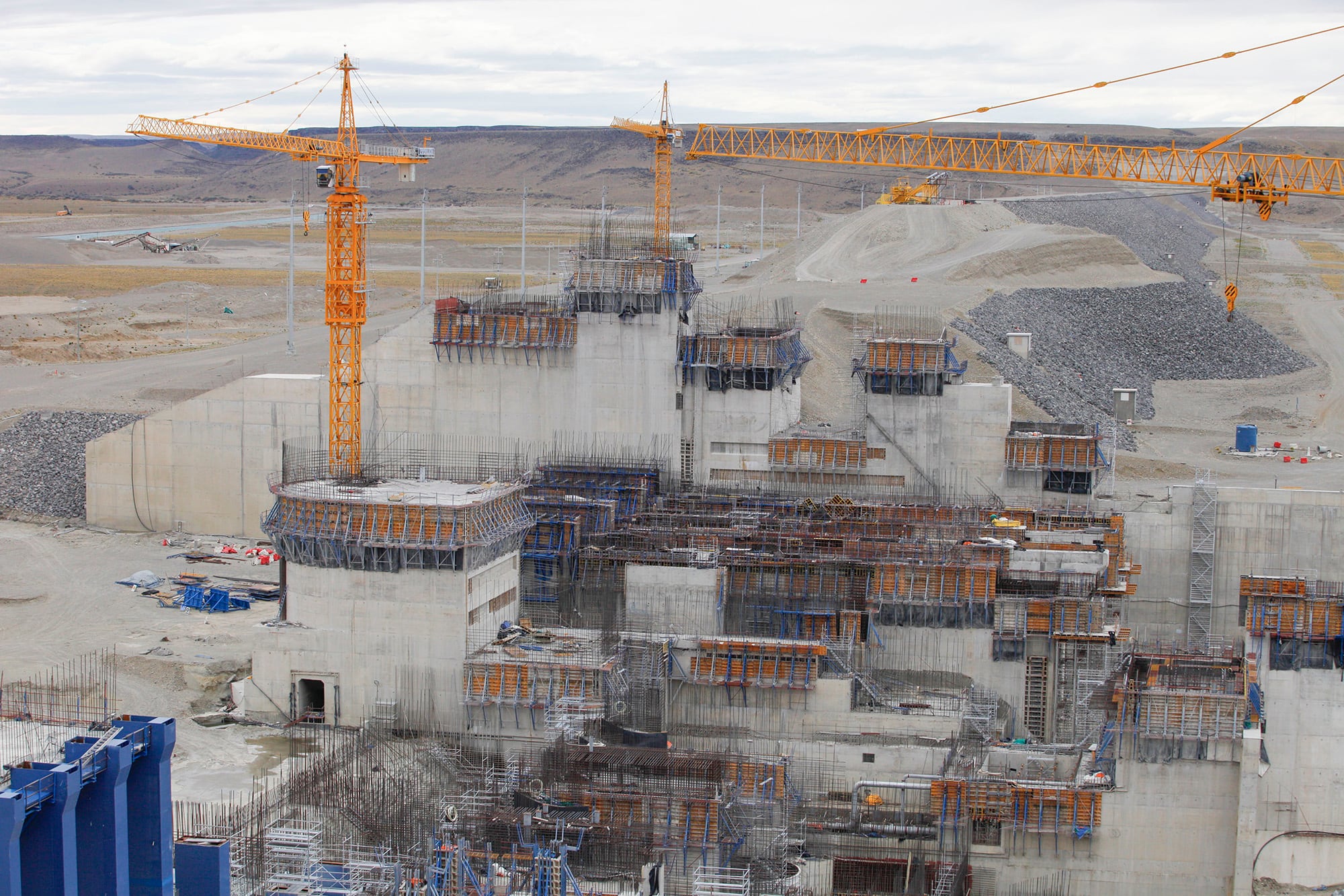 La represa Jorge Cepernic, antes llamada La Barrancosa, registra un avance del 46% y es la que el Gobierno prioriza; la fecha de finalización estimada es 2030