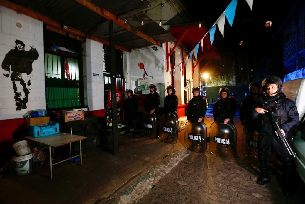 El Gobierno de la Ciudad de Buenos Aires señala que hasta el momento ya fueron cerrados 40 comedores que no entregaban comida a los beneficiarios declarados