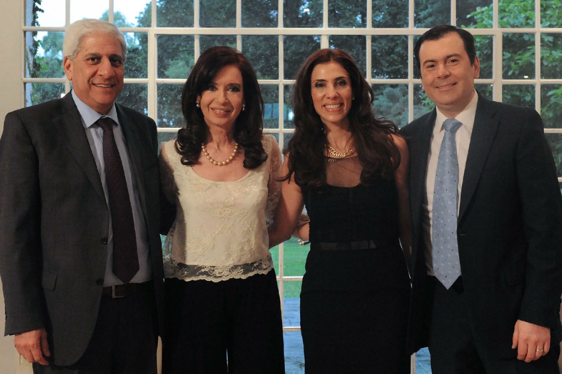 Cristina Kirchner cuando era presidenta recibió a José Neder, Claudia Abdala y Gerardo Zamora en Olivos