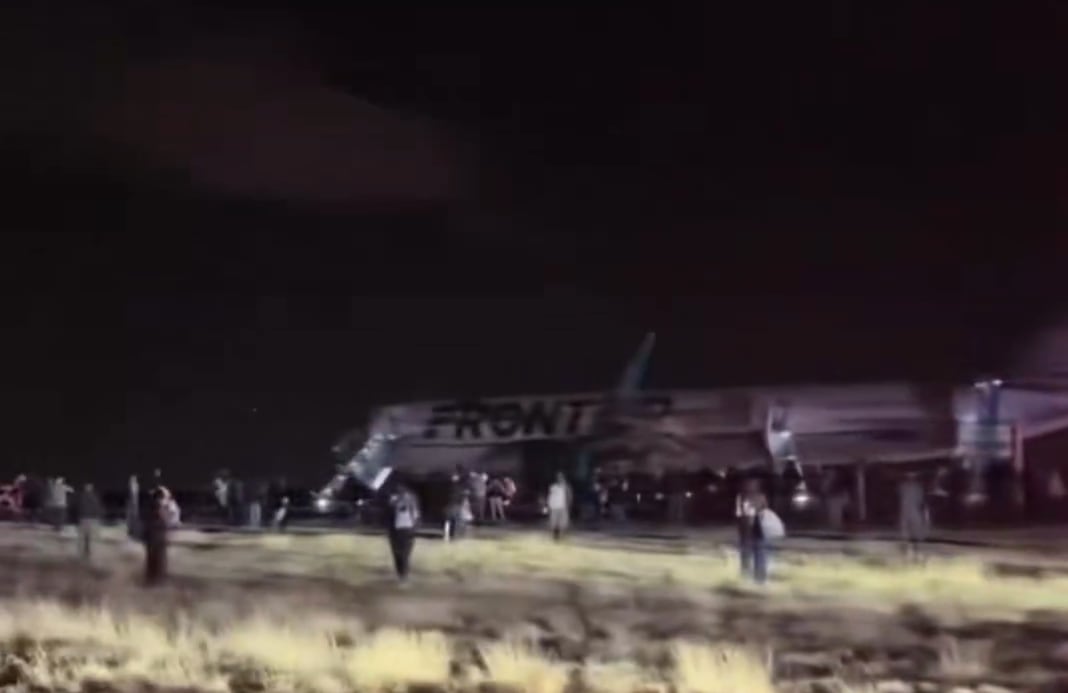 Un avión atropelló y mató a un peatón mientras despegaba en el aeropuerto de Denver