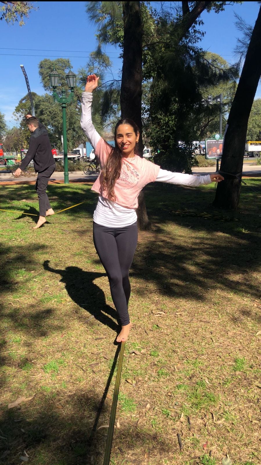 “Hacer slack es como la vida: tienes que intentarlo, caer, levantarte, aprender, intentarlo nuevamente, arriesgarte, dar un paso, confiar, dar otro paso, disfrutarlo, jugar, seguir intentándolo, volver a caer, repetir