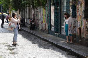 Retrato del nuevo turista palermitano: todo cash y filas de dos horas para comer