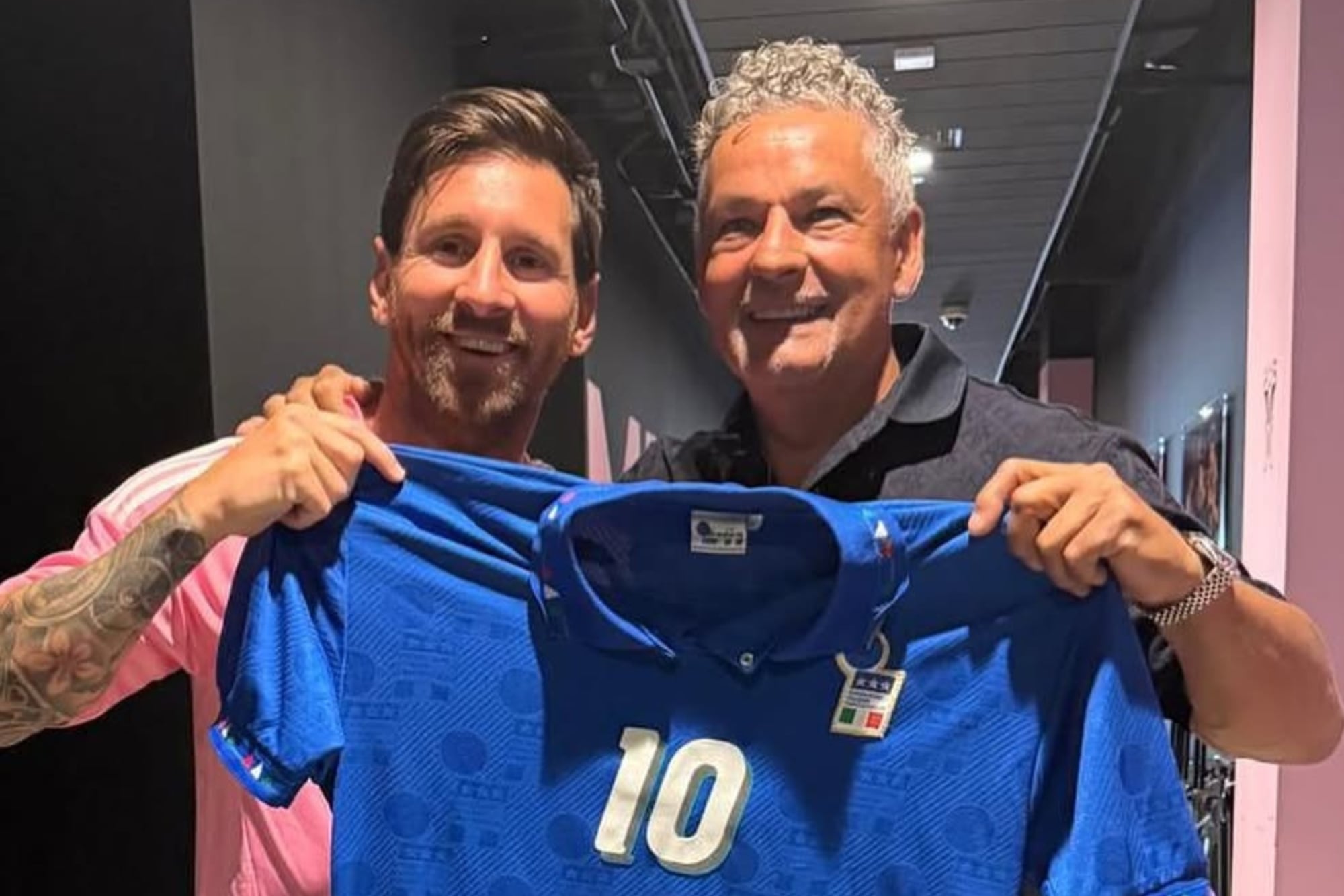 El año pasado, Lionel Messi recibió la visita de Roberto Baggio en Inter Miami