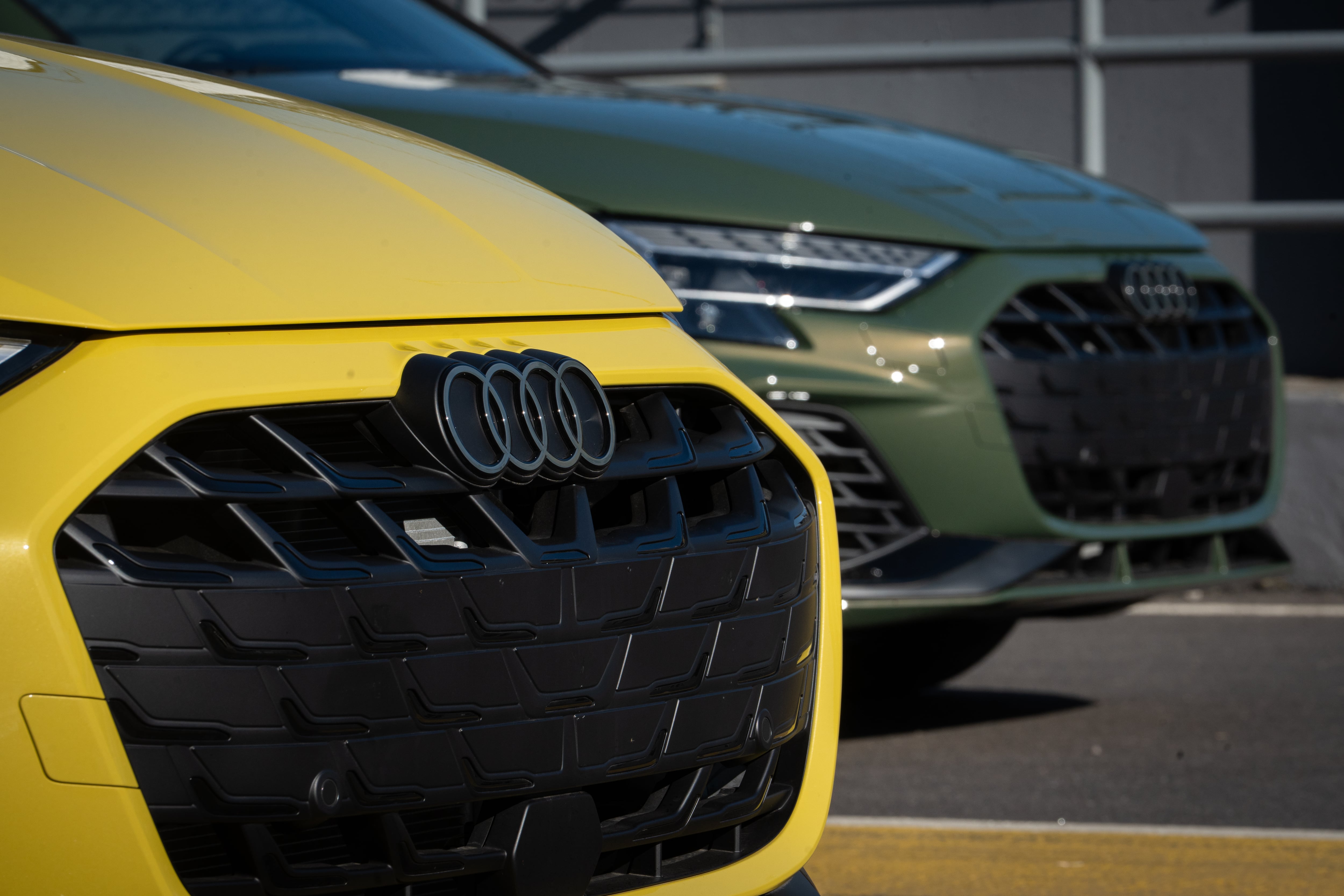 Una automotriz de lujo bajó el precio de todos sus autos hasta un 17%