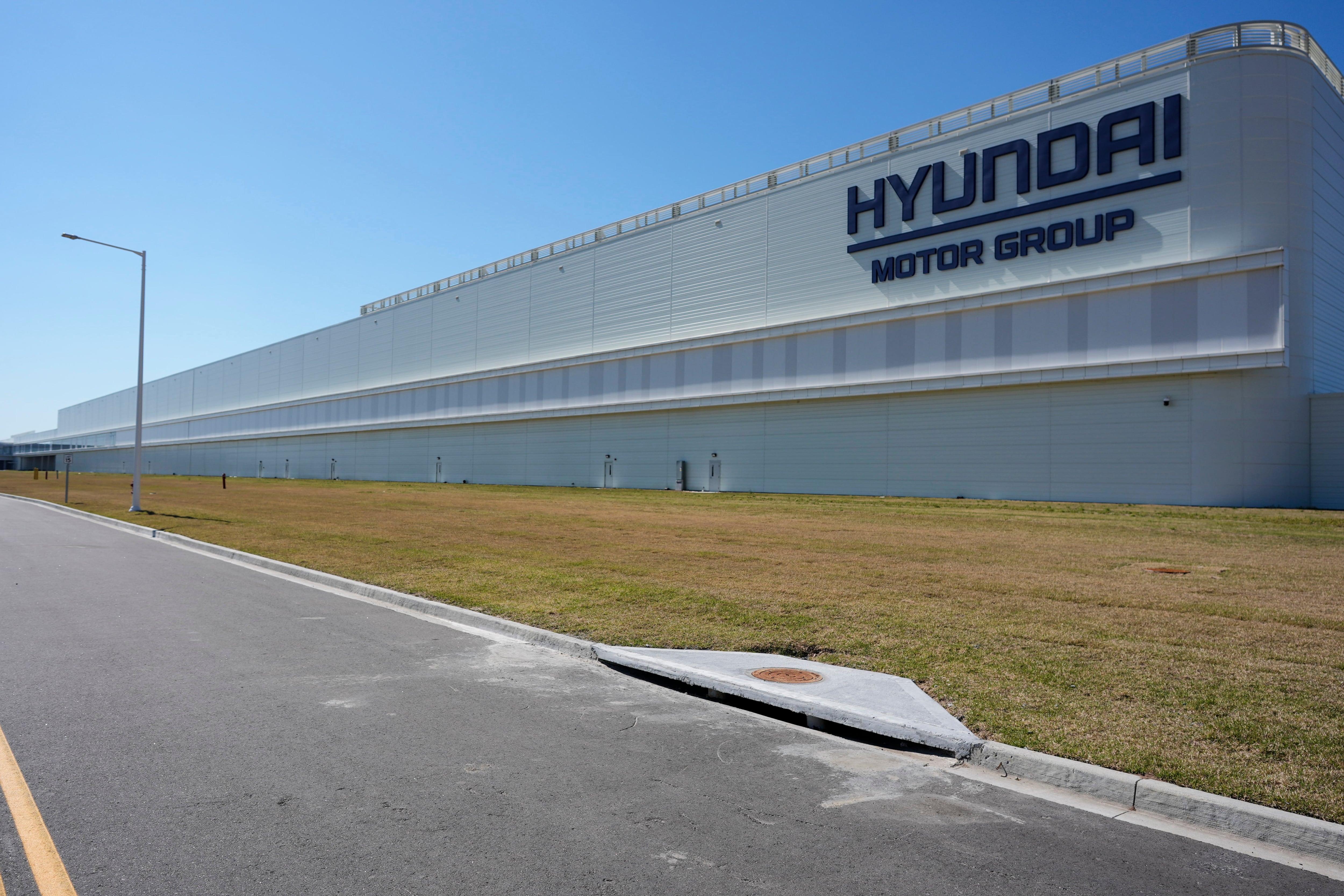 El operativo del ICE en la fábrica de Hyundai dio lugar a reclamos legales
