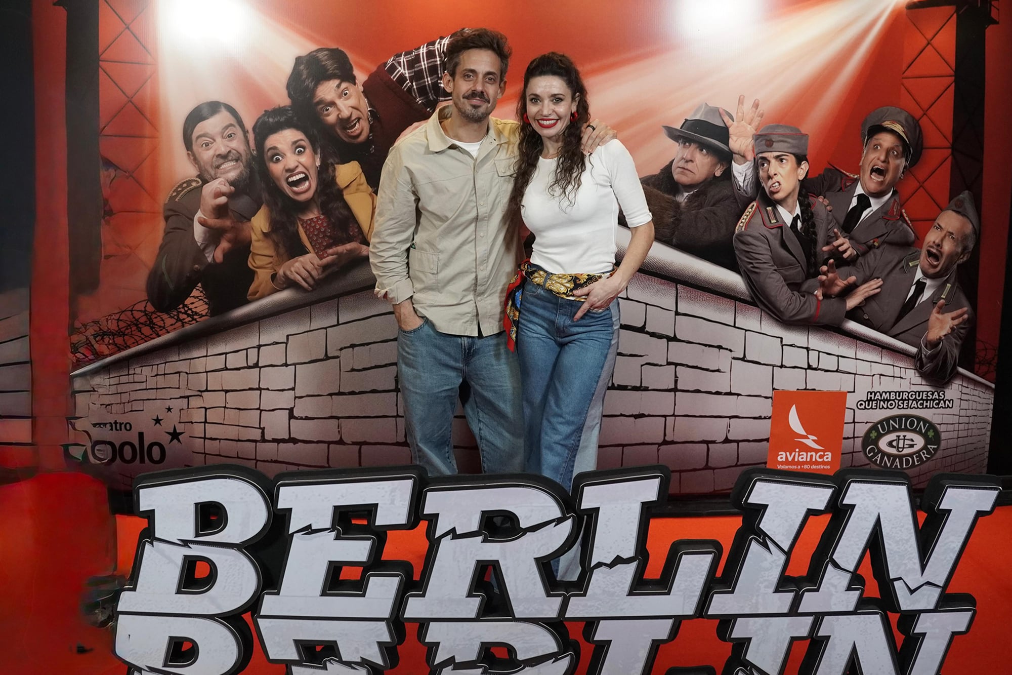 Noches de estreno: una novia orgullosa, un productor enamorado y una cumbre de comediantes en la calle Corrientes 17 Por su puesto que Agustín