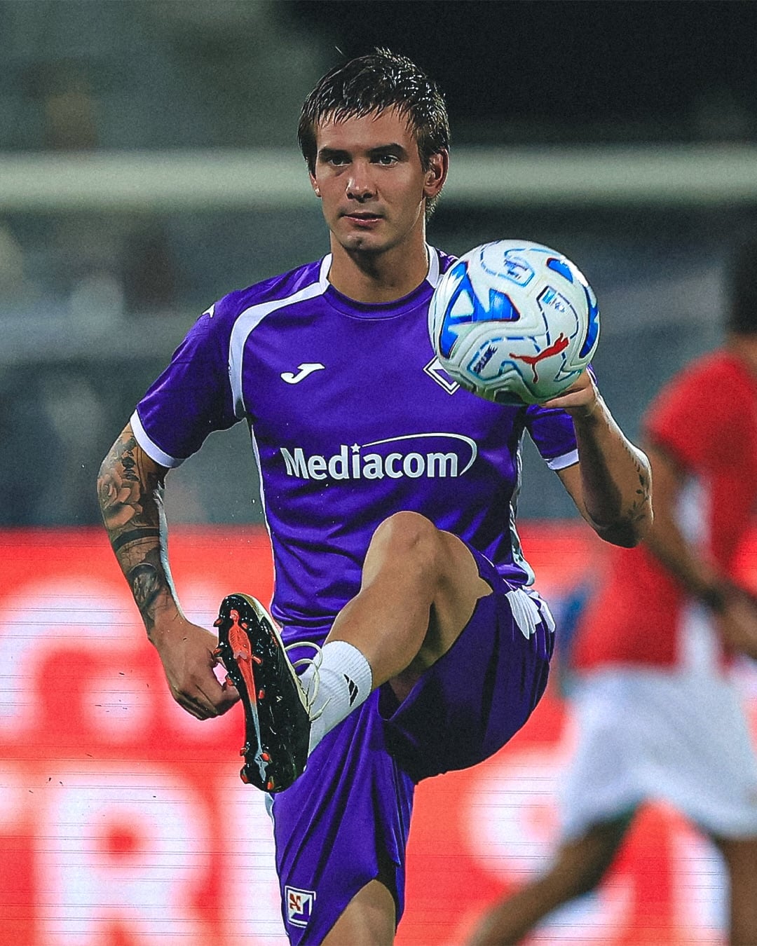 Franco Mastantuono, bajo la lupa en Fiorentina: críticas, adaptación al Calcio y un semestre que empezó torcido 7 El mediocampista de 19 años llegó a Florencia cedido por Real Madrid por una temporada y sin opción de compra