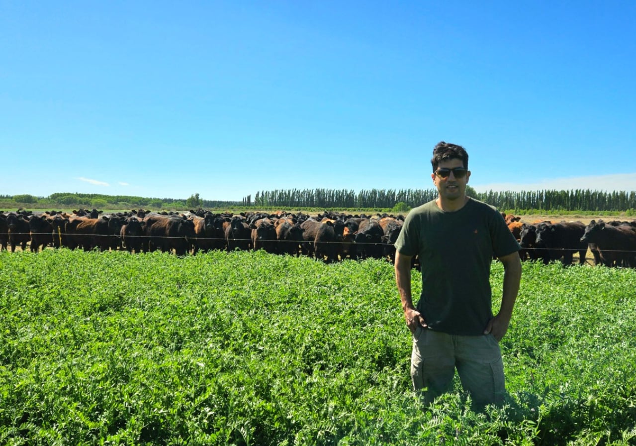 Nicolas García, del establecimiento Don Manuel, donde se desarrolló un sistema productivo que combina riego, agricultura forrajes y ganadería