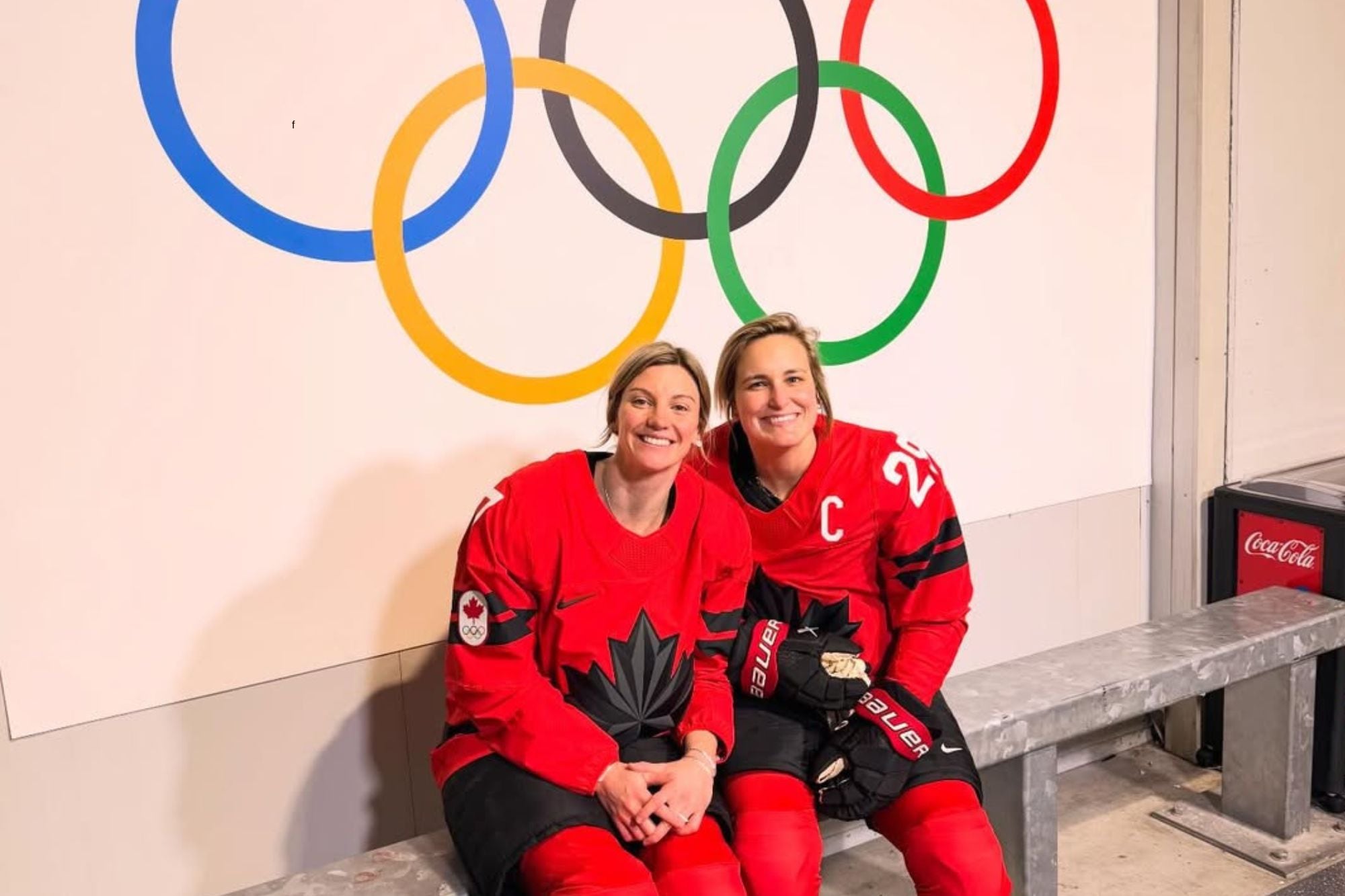 La historia de amor de la mejor jugadora de hockey sobre hielo y su compañera de equipo que revoluciona los Juegos Olímpicos de Invierno