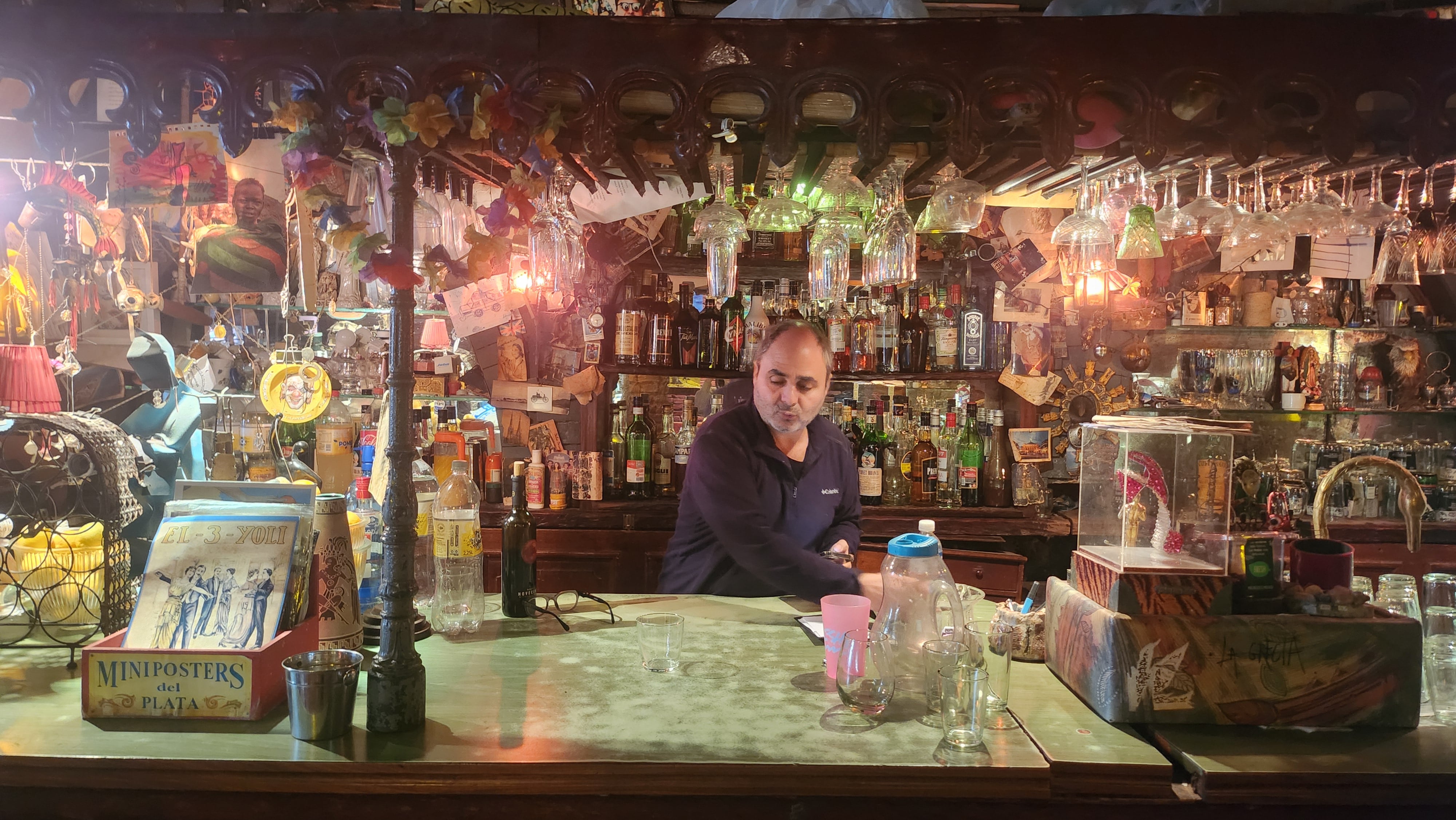 Lionel Occhione, a quien todos llaman Leo, como a Messi, es quien gerencia hoy el lugar al que dedica veinticuatro siete