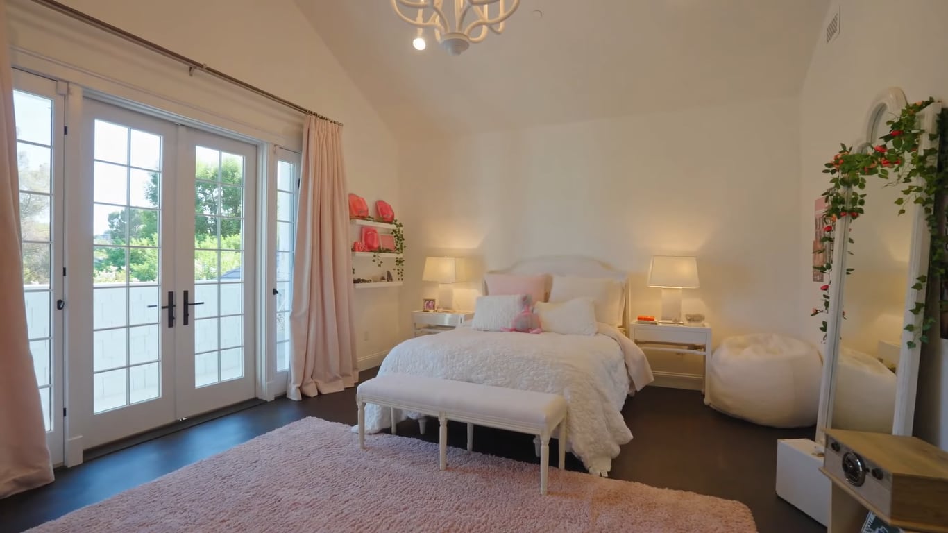 La vivienda tiene 933 metros cuadrados