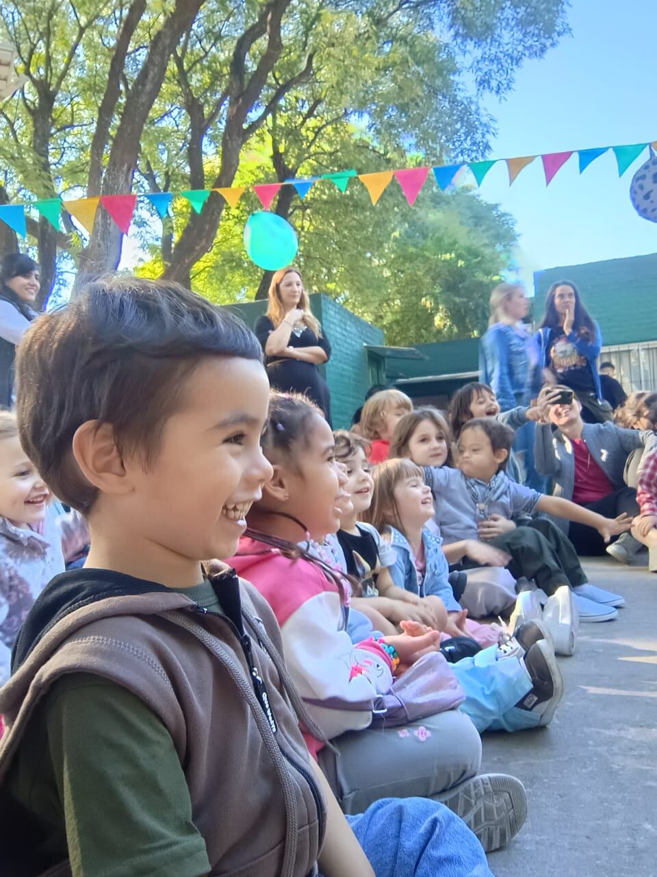 Cada vez más familias deciden compartir los gastos y optan por espacios públicos en lugar de salones