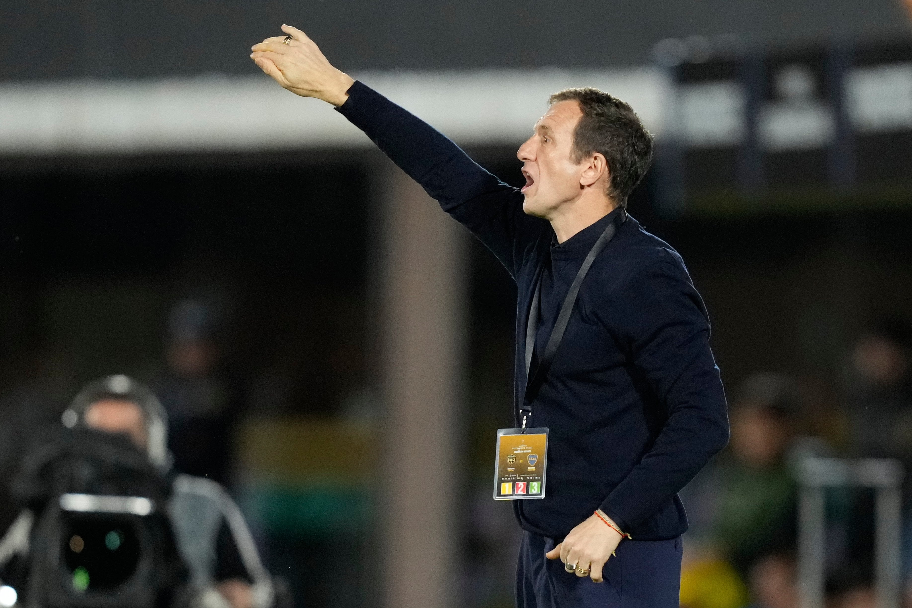 Con Arruabarrena, Boca recuperó la calma y empezó a encontrar un funcionamiento; aunque todavía tiene aspectos por mejorar, le cambió la cara al equipo