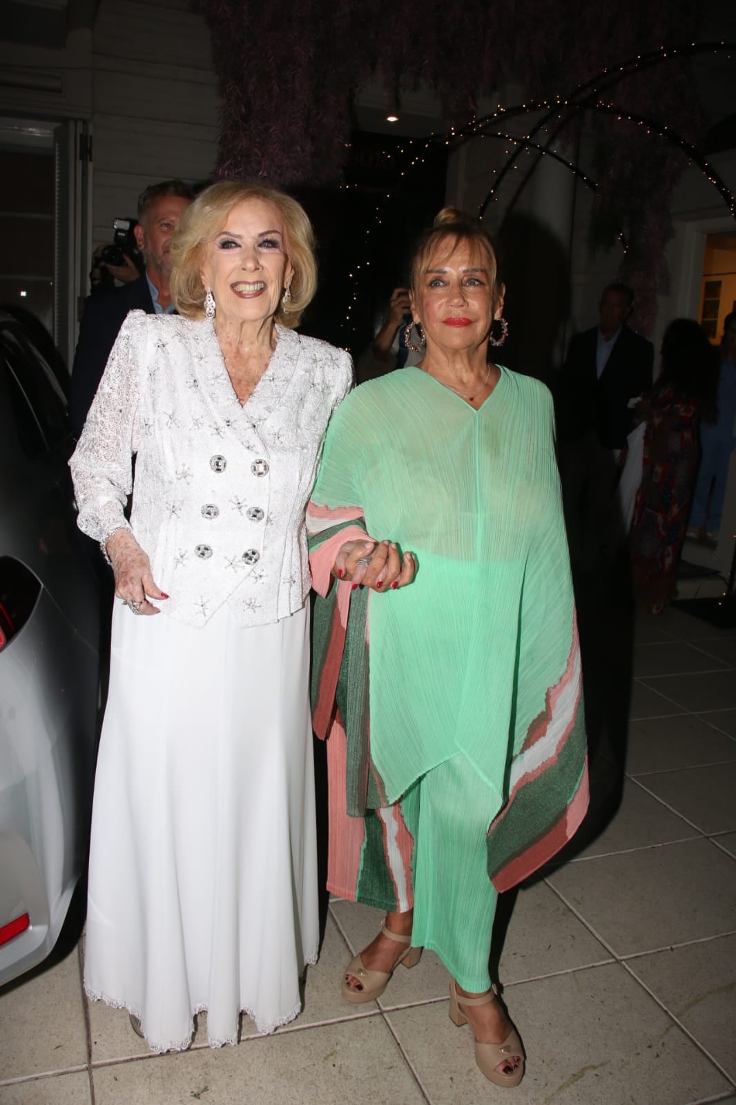 Mirtha llegó acompañada por su hija Marcela