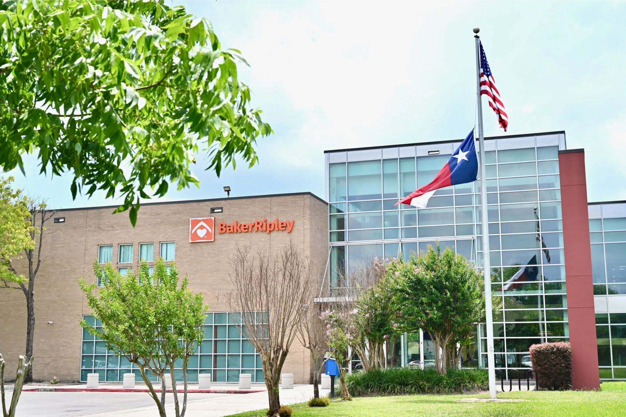 BakerRipley es una de las organizaciones sin fines de lucro en Houston que buscan ayudar a los migrantes a adaptarse, a encontrar trabajo y a acceder a servicios (BakerRipley)