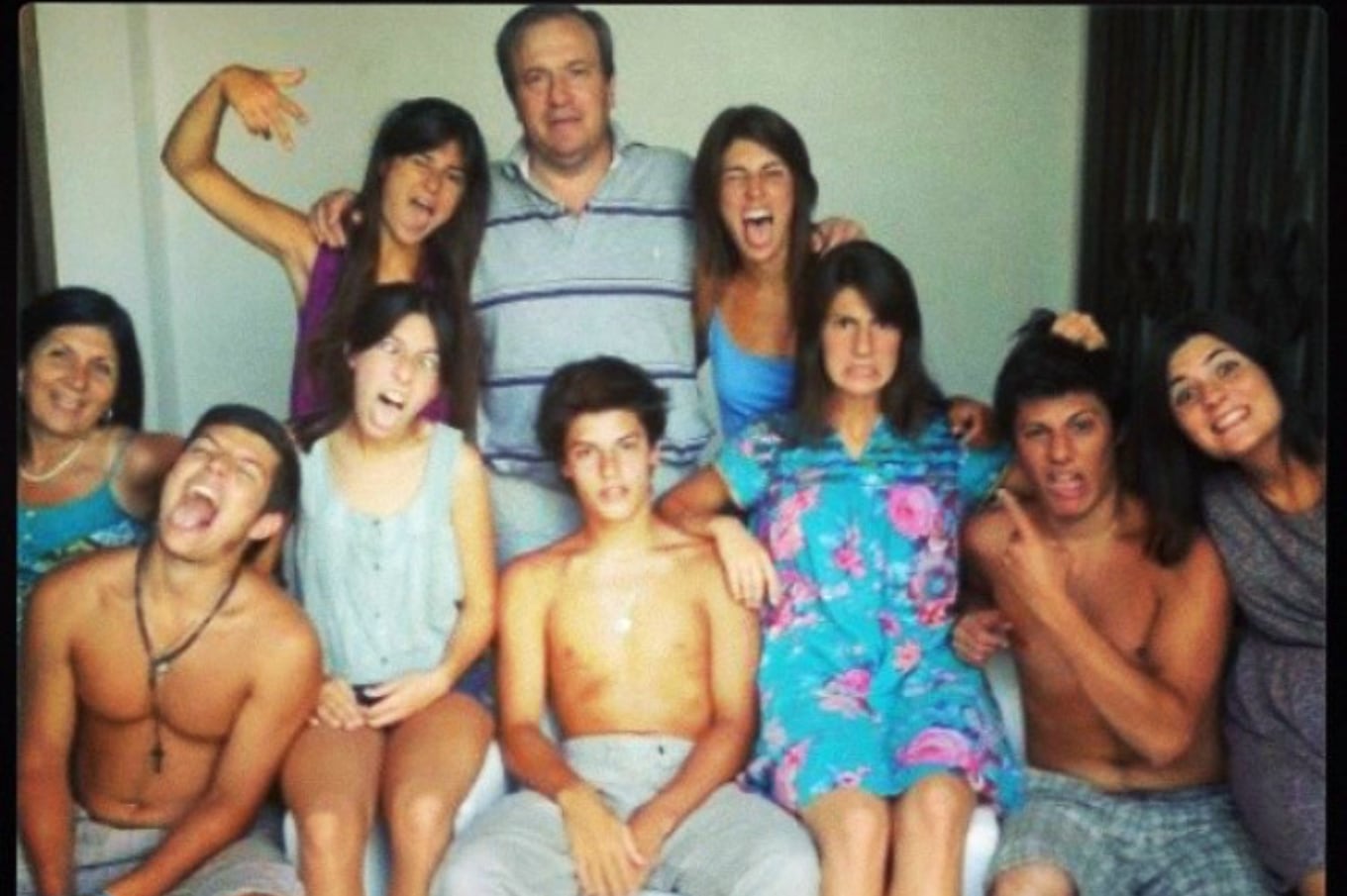 Los Robetto. Mamá, papá y ocho hermanos.