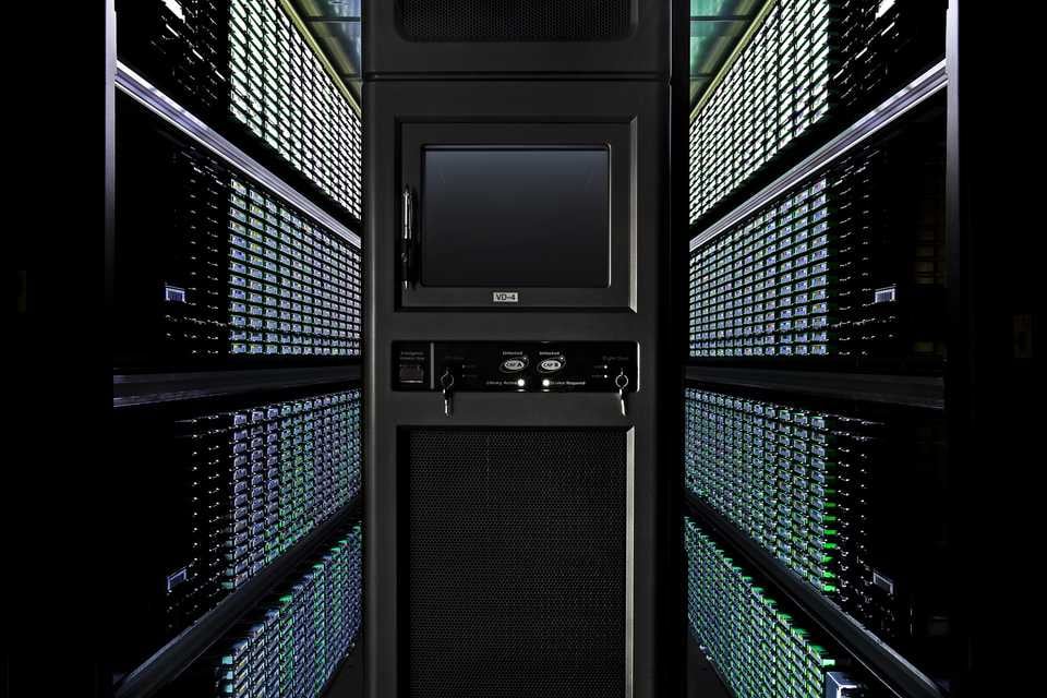 La expansión de la inteligencia artificial incrementó la demanda de grandes instalaciones destinadas al procesamiento y almacenamiento de datos en California