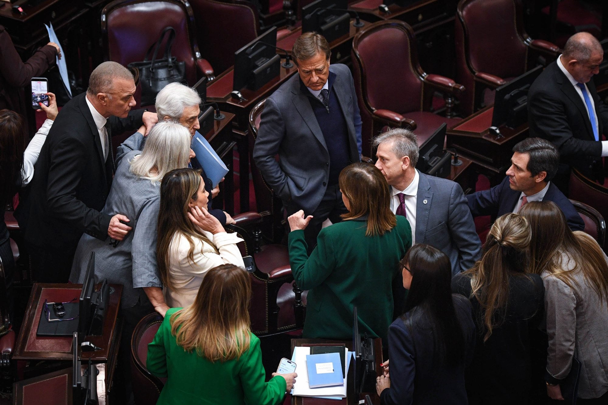 Turbulencias en la sala de máquinas 11 El Senado tuvo una ardua sesión por la ley de tierras
